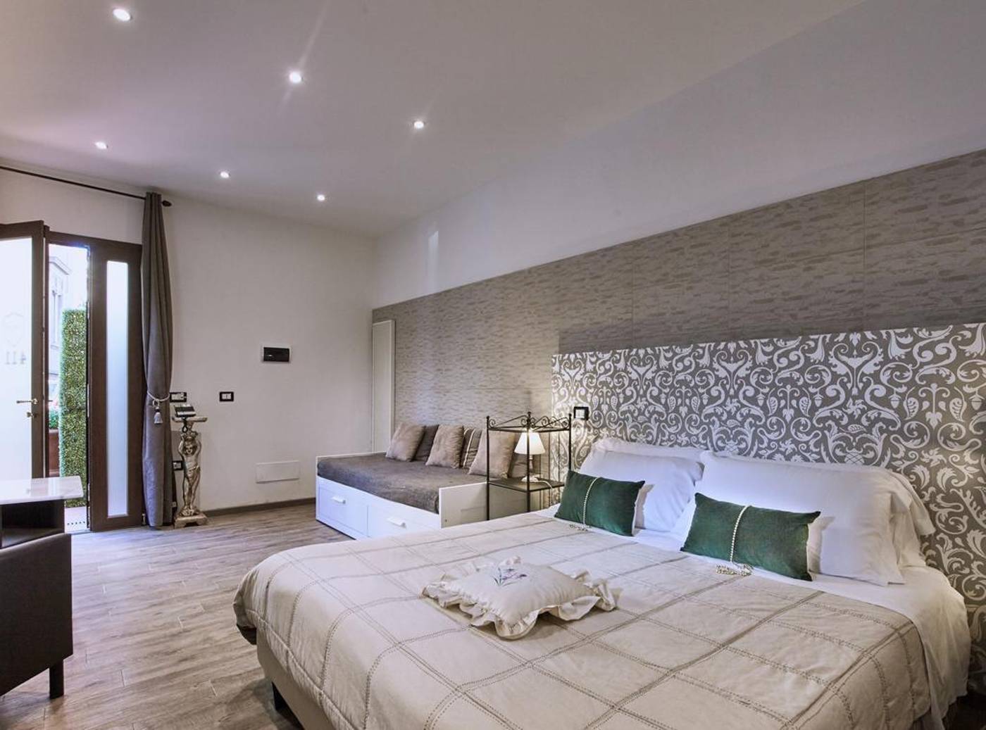 Villa-Tower-Inn-Pisa-General-view-16