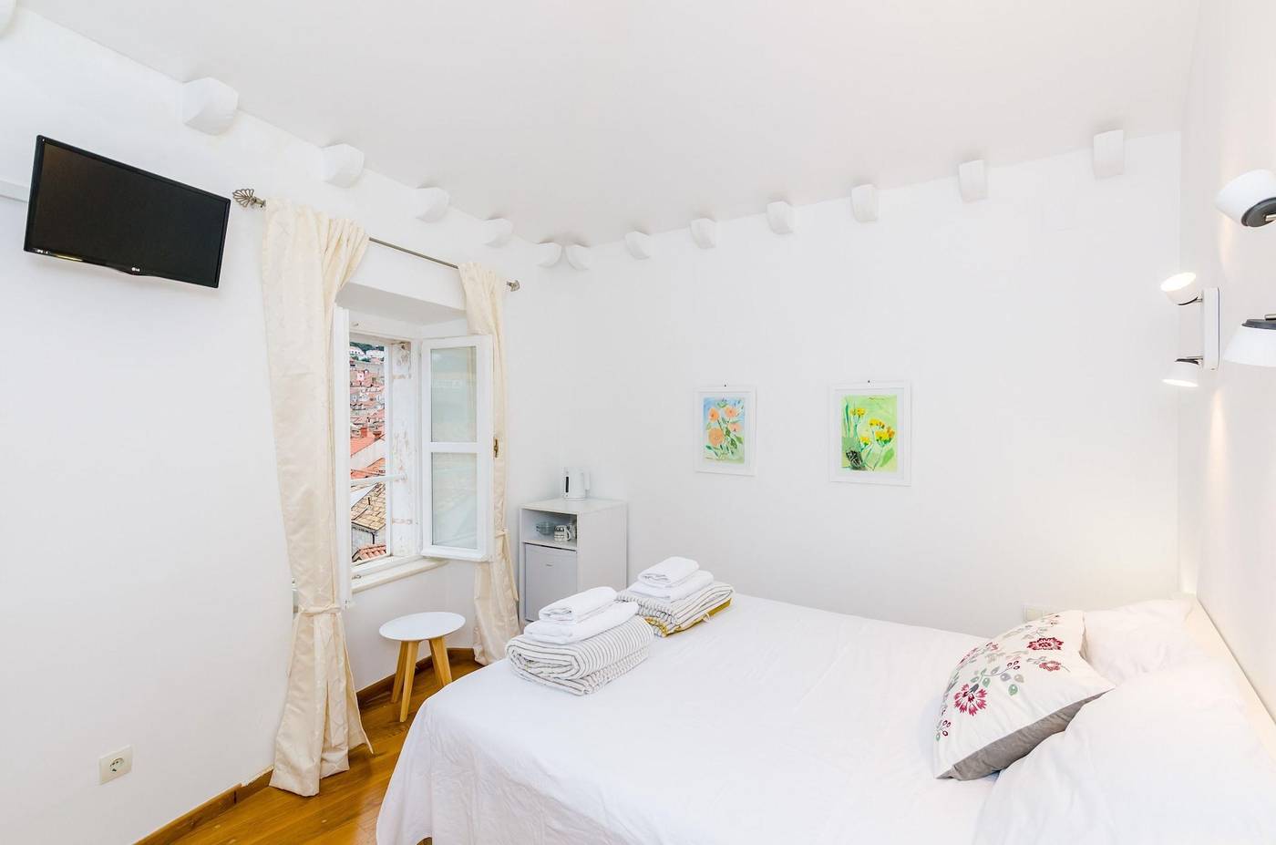 Cinema-View-House-Room-11