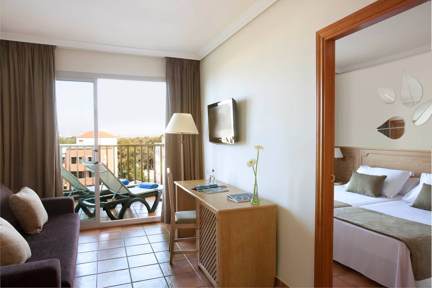 H10-Mediterranean-Village-Room-18