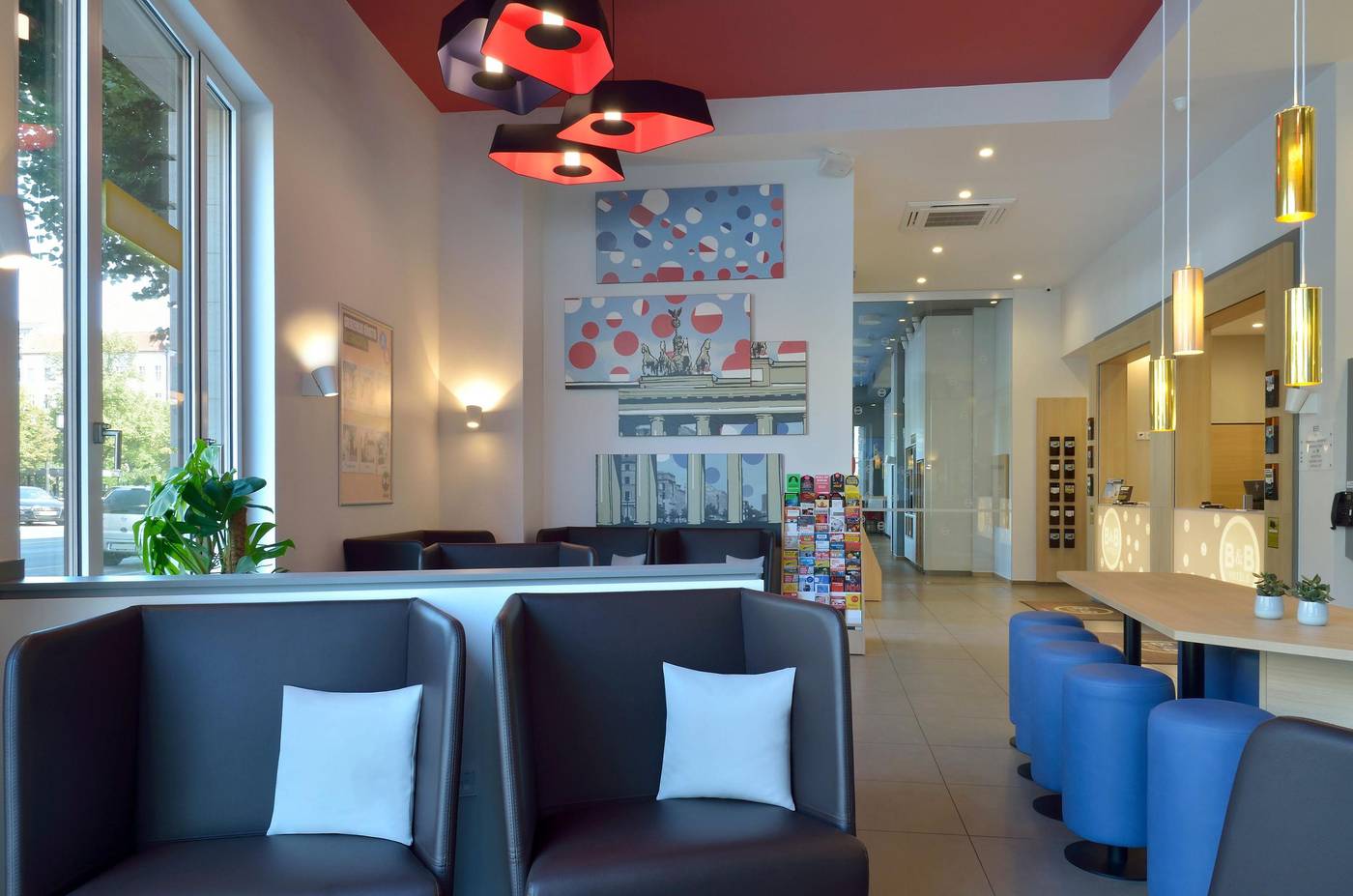 B-B-Hotel-Berlin-Charlottenburg-Lobby-14