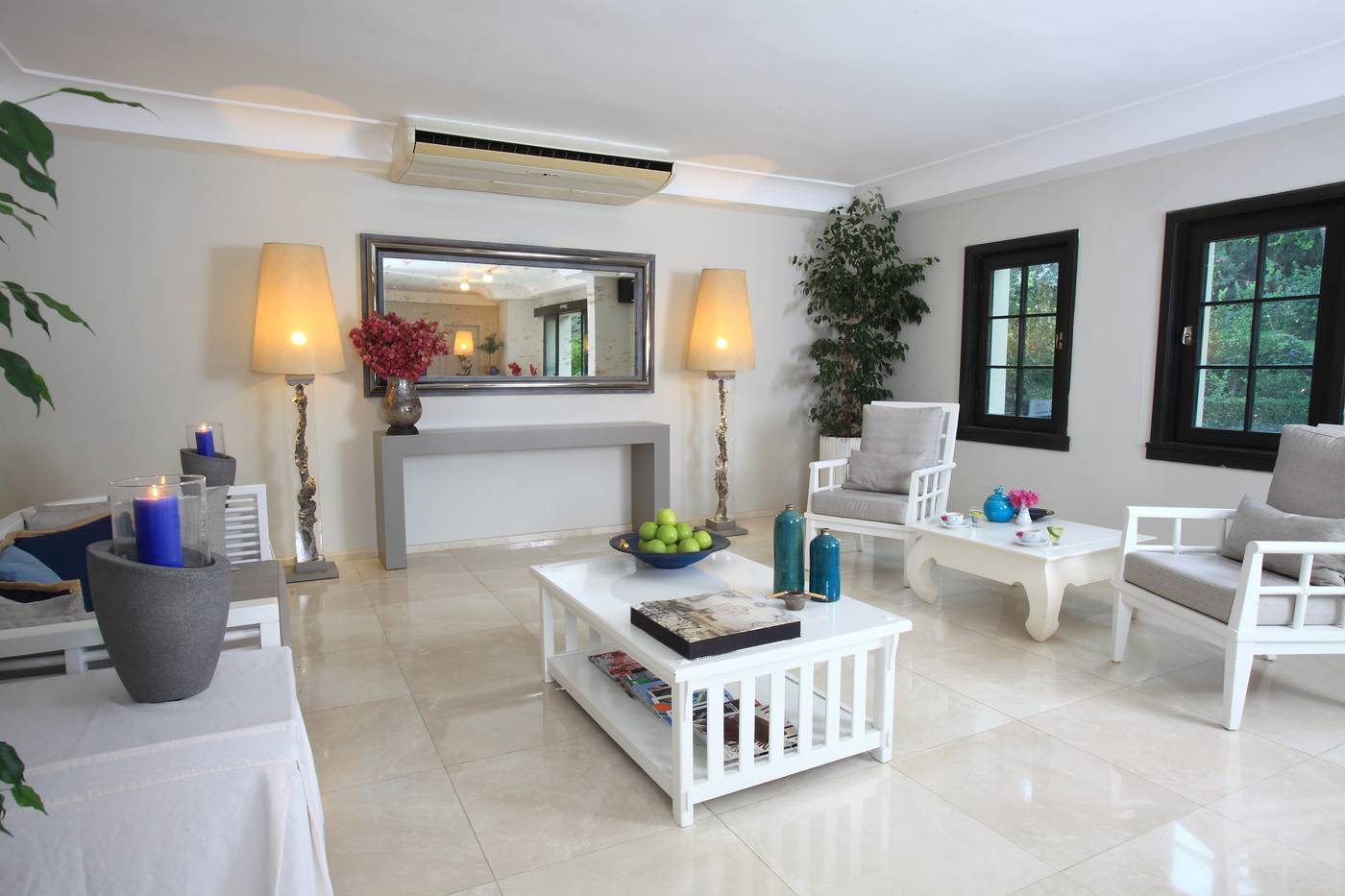 Zeytinada-Lobby-16