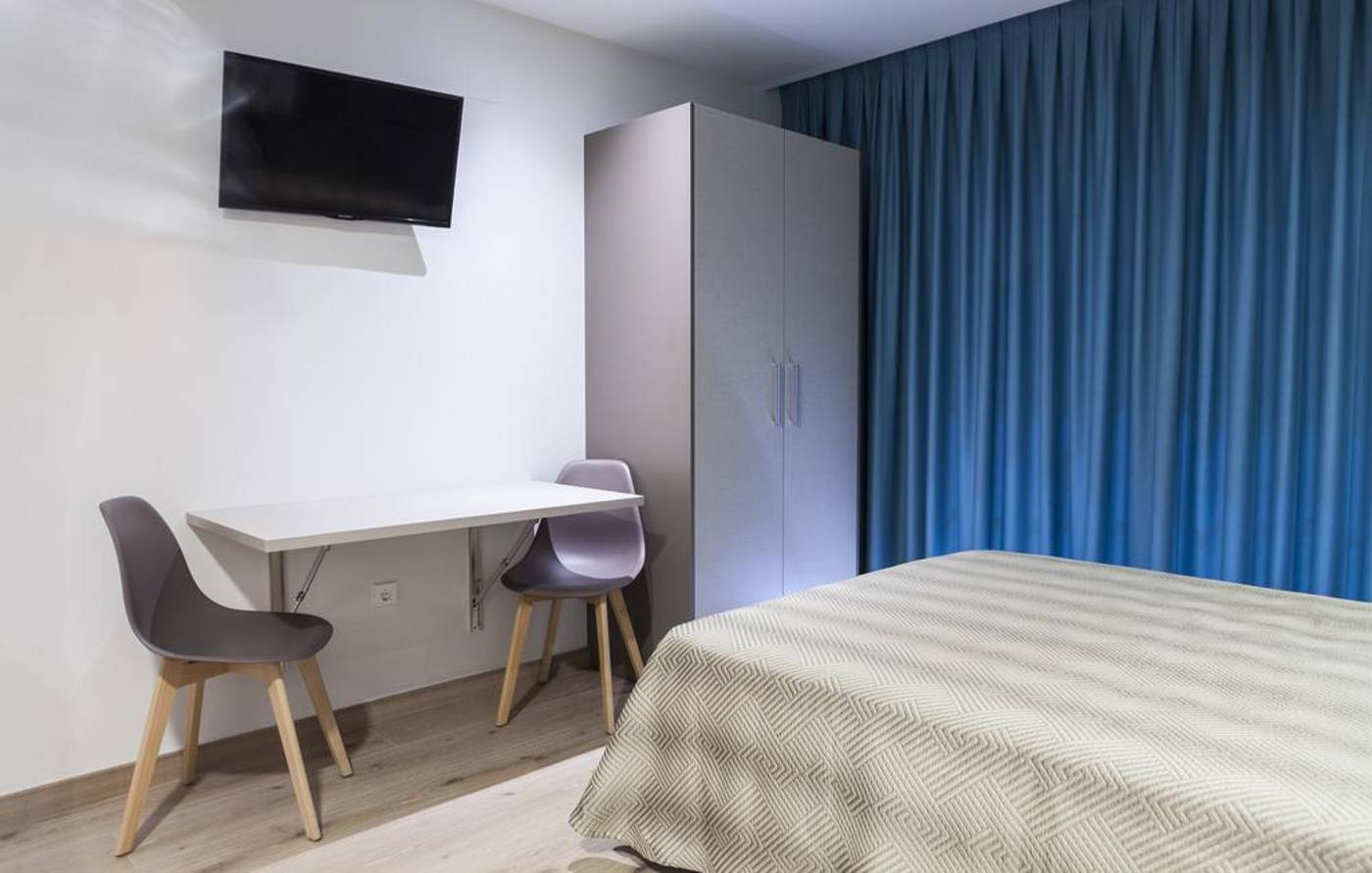 Estudios-Benidorm-Room-20