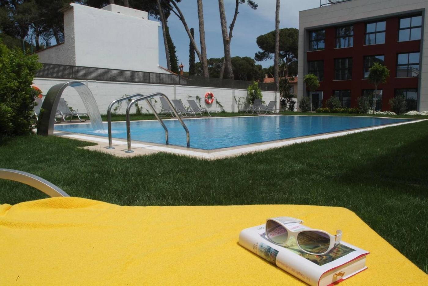 Royal-Marina-Gardens-Pool-7