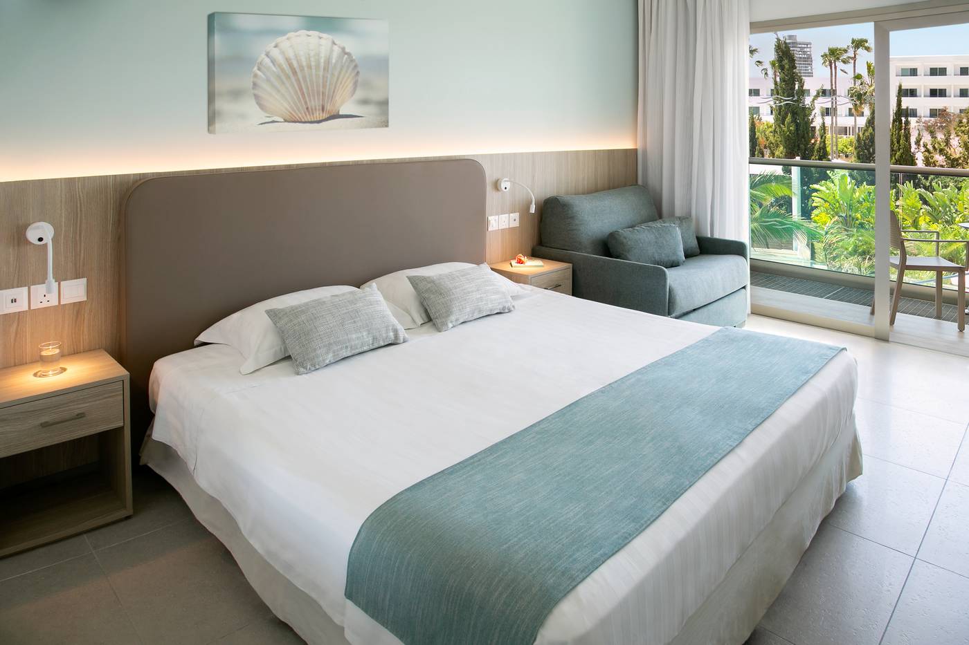 Asterias-Beach-Room-18