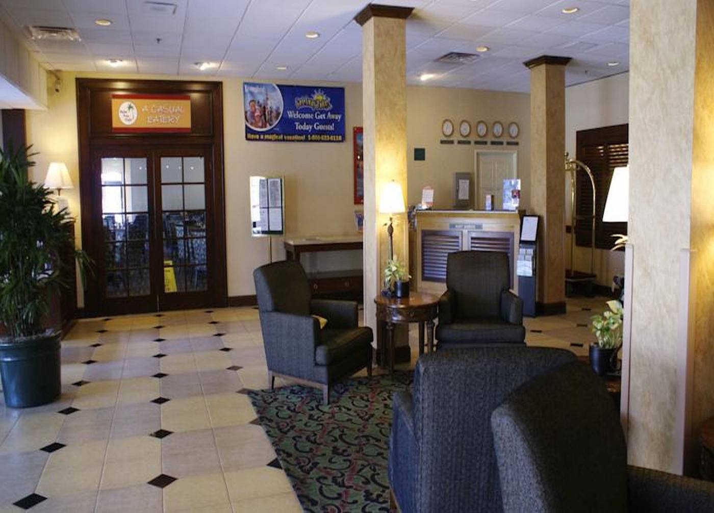 Clarion-Hotel-Anaheim-Resort-Lobby-25