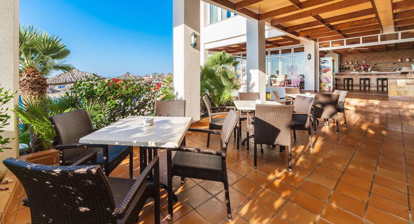 Hoteles-Globales-Club-Almirante-Farragut-Bar-12