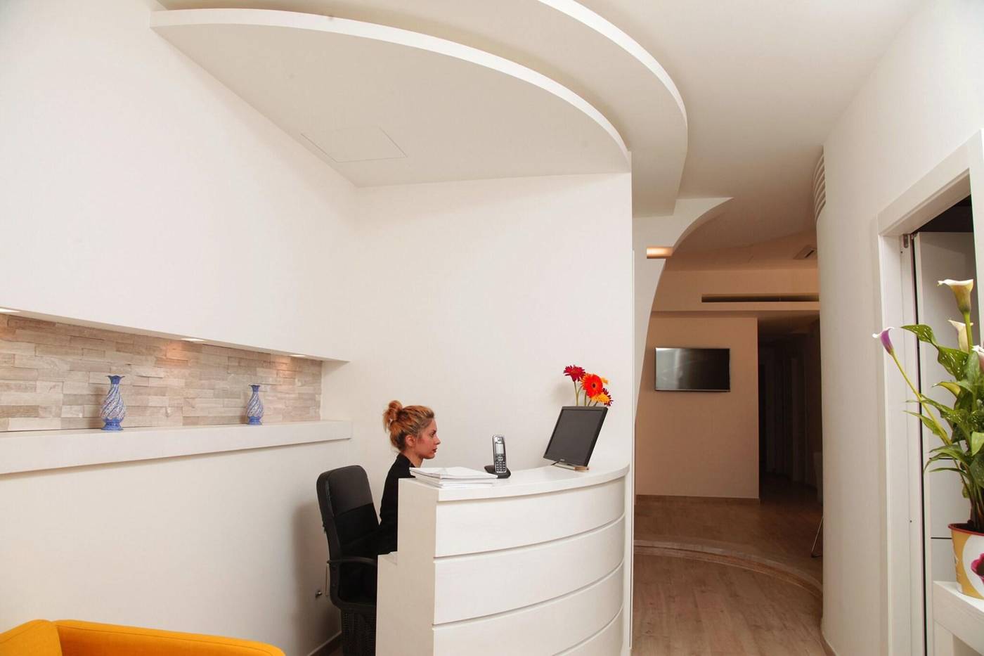 Maison-Maneli-Luxury-B-B-Lobby-7