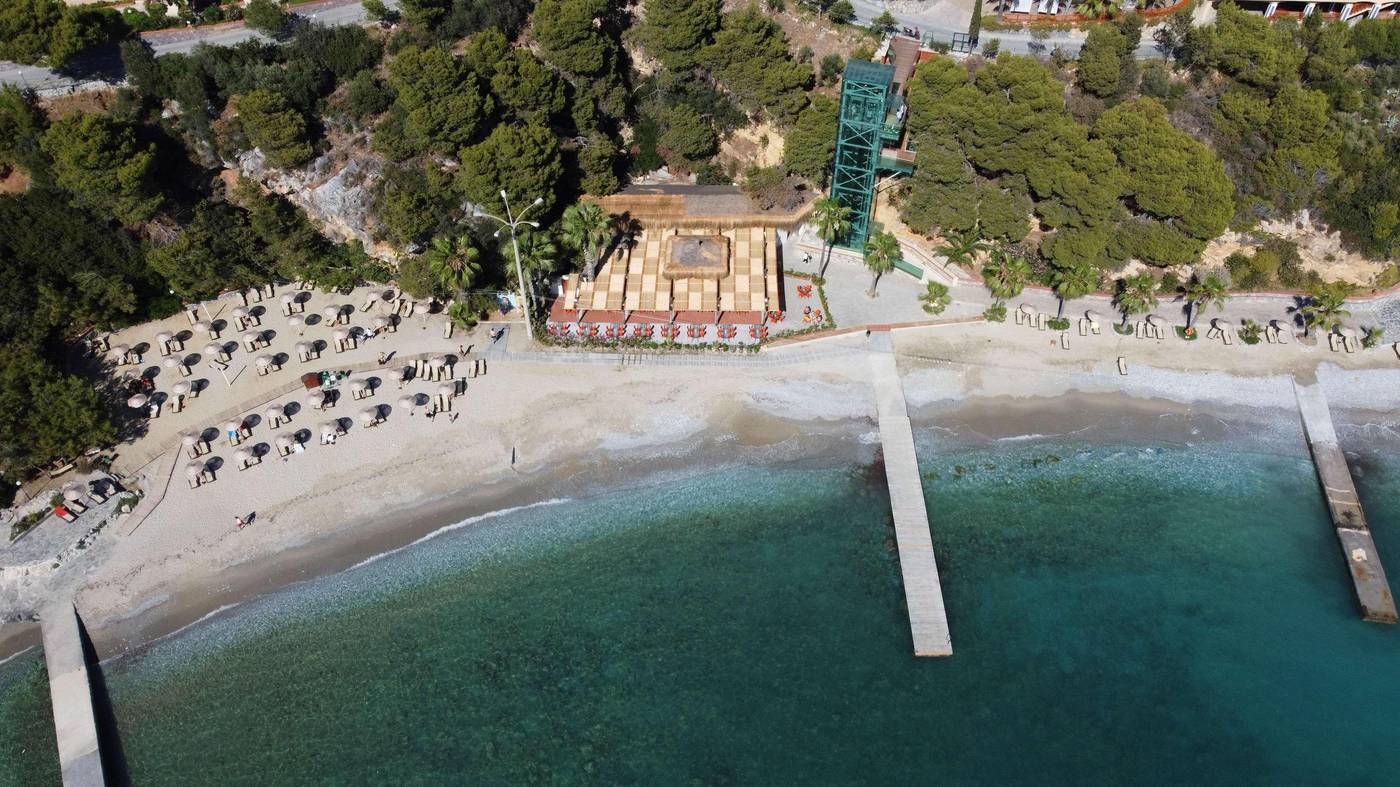 Pine-Bay-Holiday-Resort-Beach-79