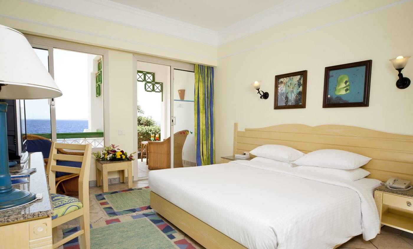 Coral Beach Resort Tiran