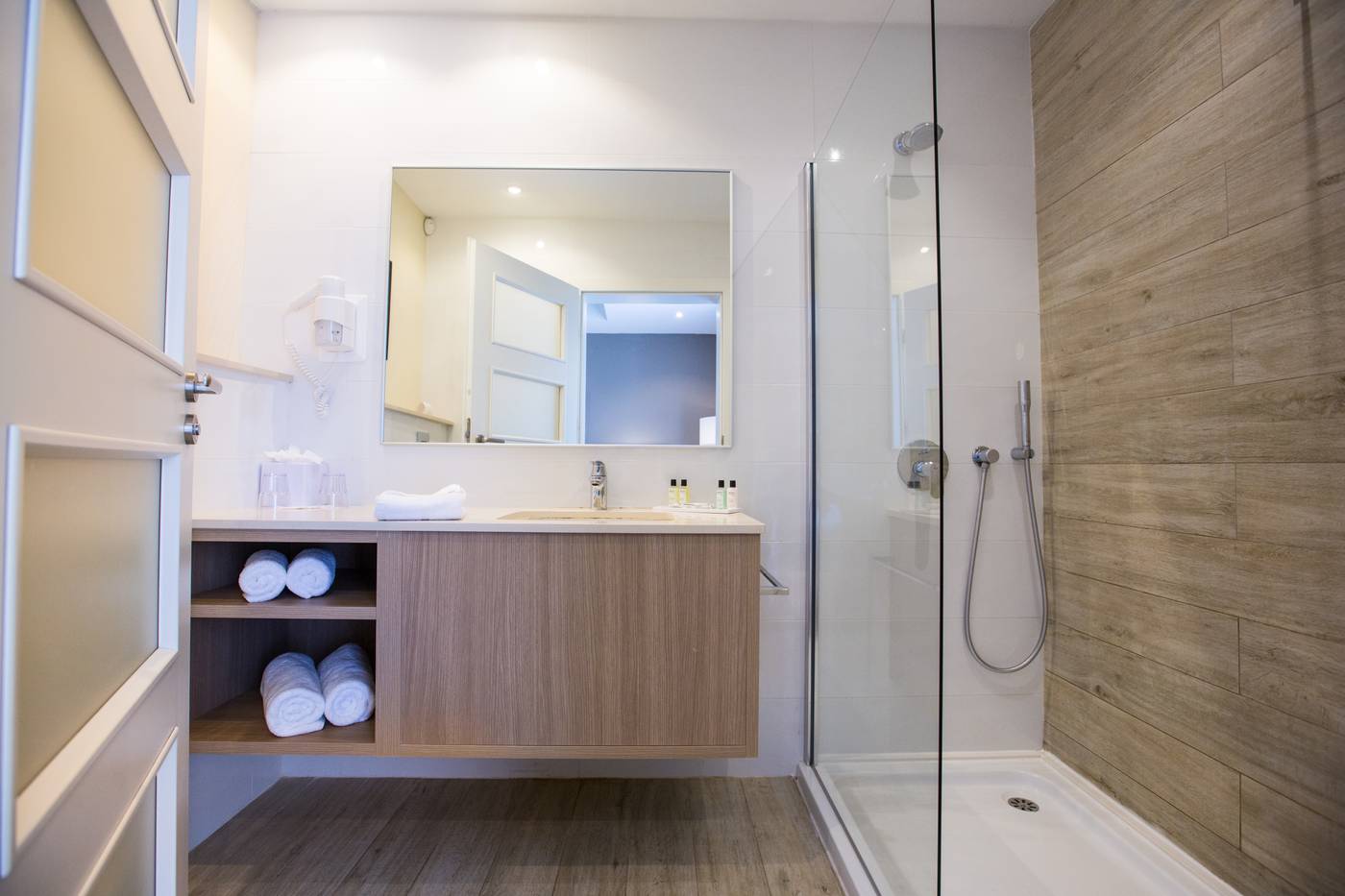 Salini-Resort--Formally-Coastline--Room-50