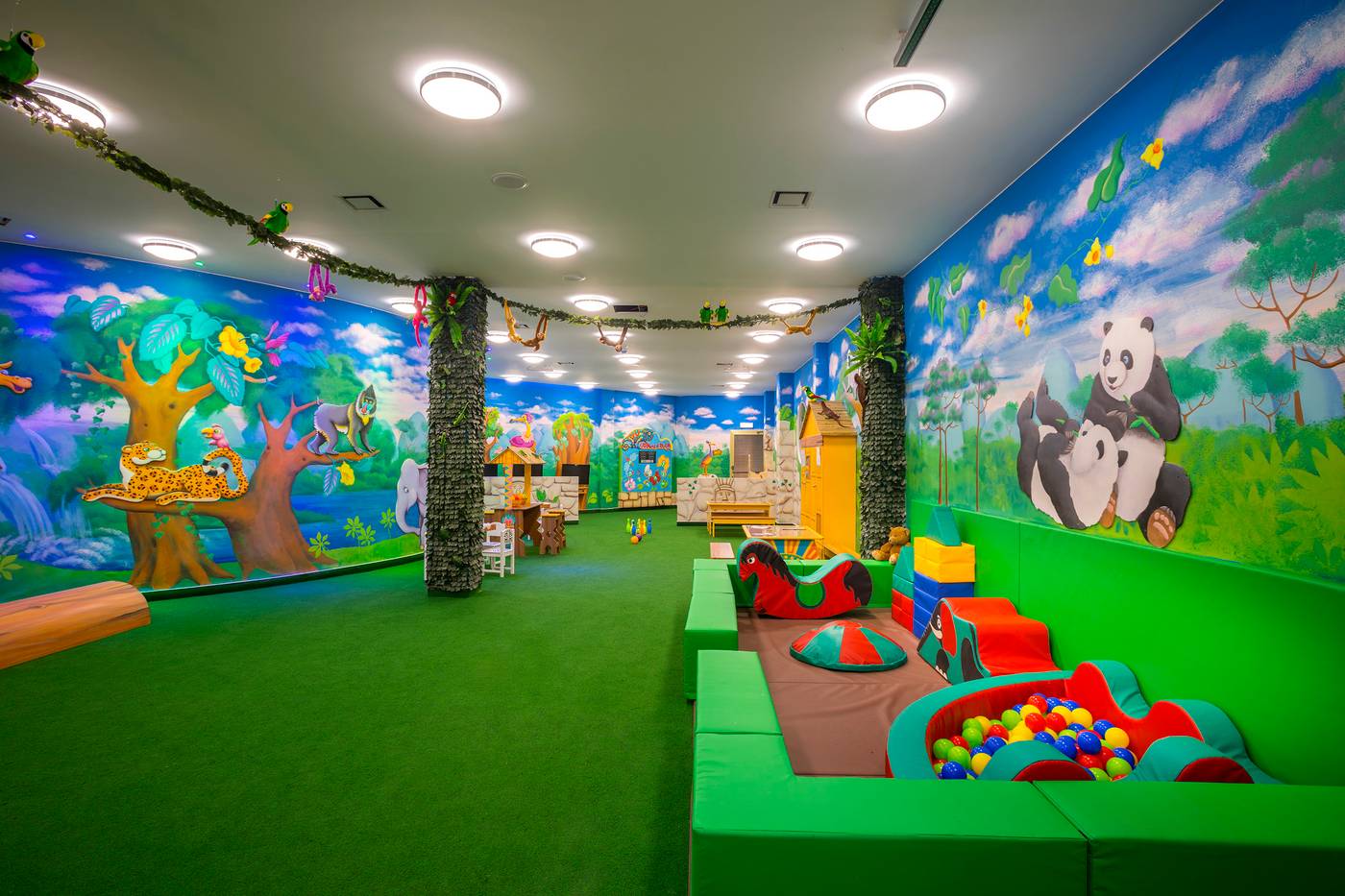 Leonardo-Club-Laura-Beach-And-Splash-Resort-Sports-and-Entertainment-60