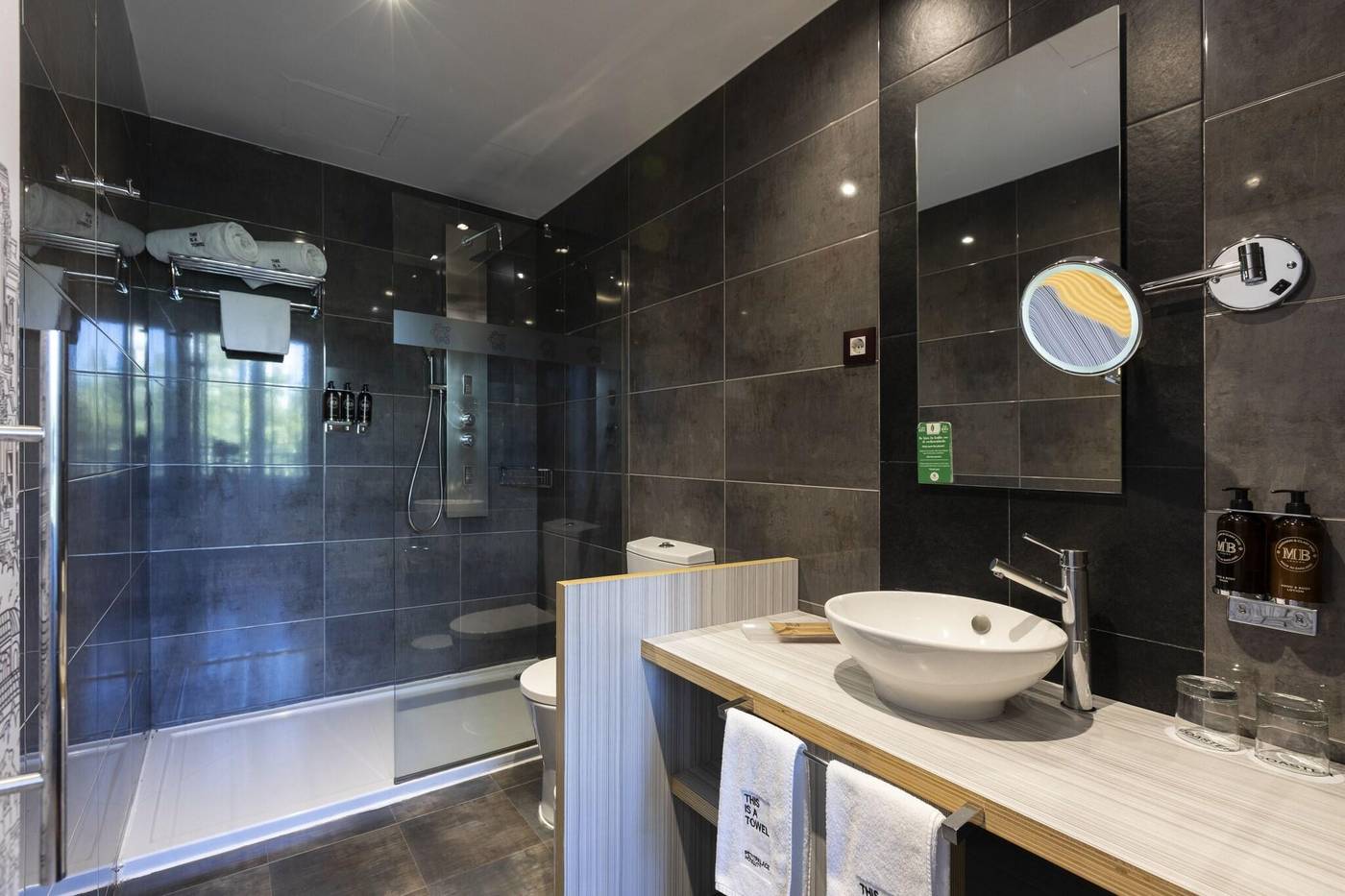 Petit-Palace-Santa-Barbara-Room-33