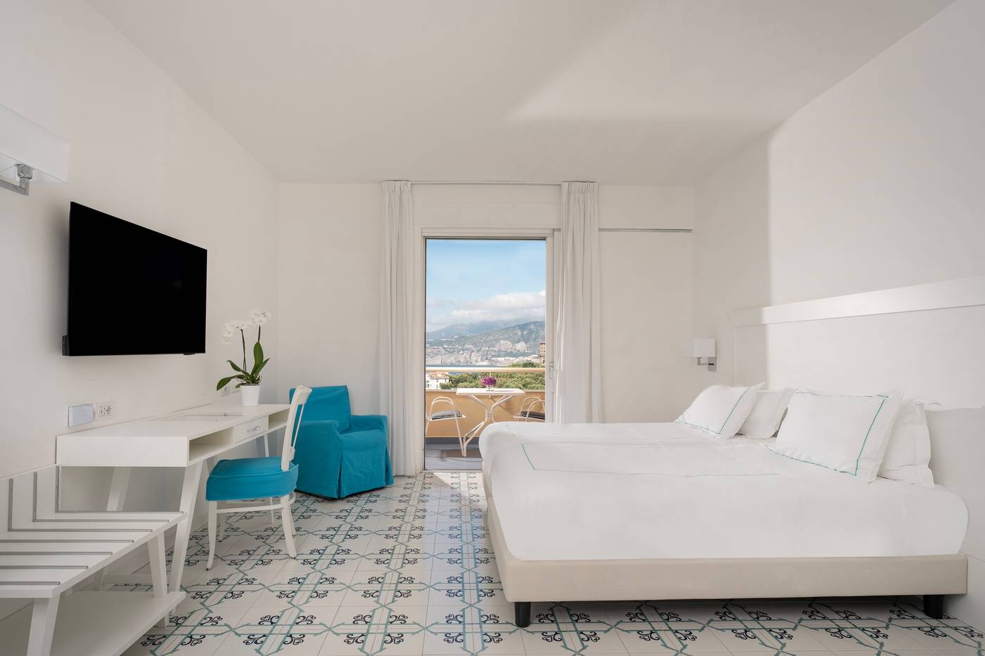 Grand-Hotel-Vesuvio-Room-17