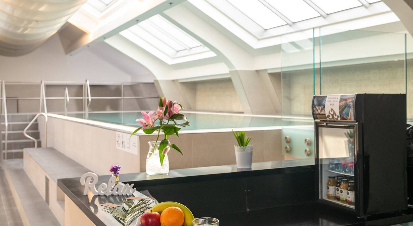 Continental-Hotel-Budapest-Pool-60