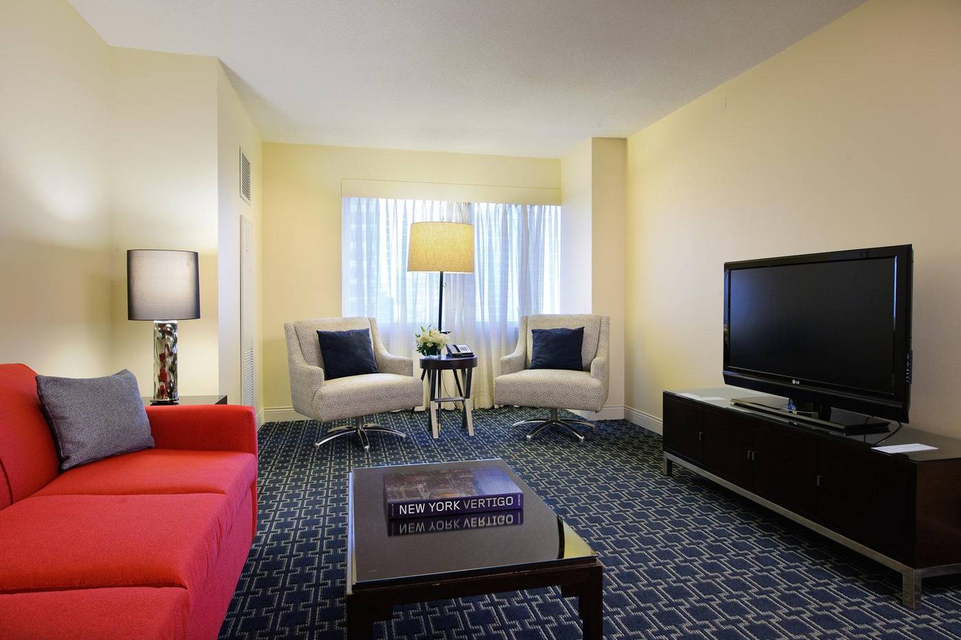 Crowne-Plaza-Times-Square-Manhattan-Room-36