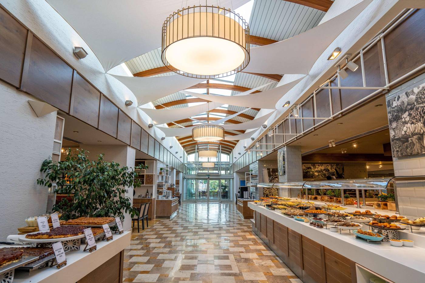 Lara-Barut-Collection-Restaurant-56