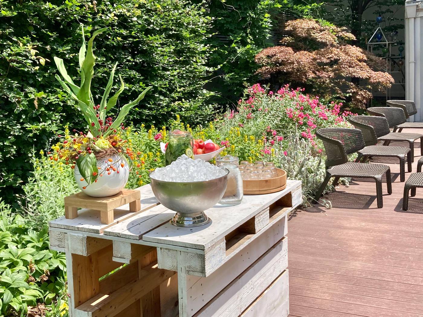 Holiday-Inn-Prague-Congress-Centre-Lobby-50