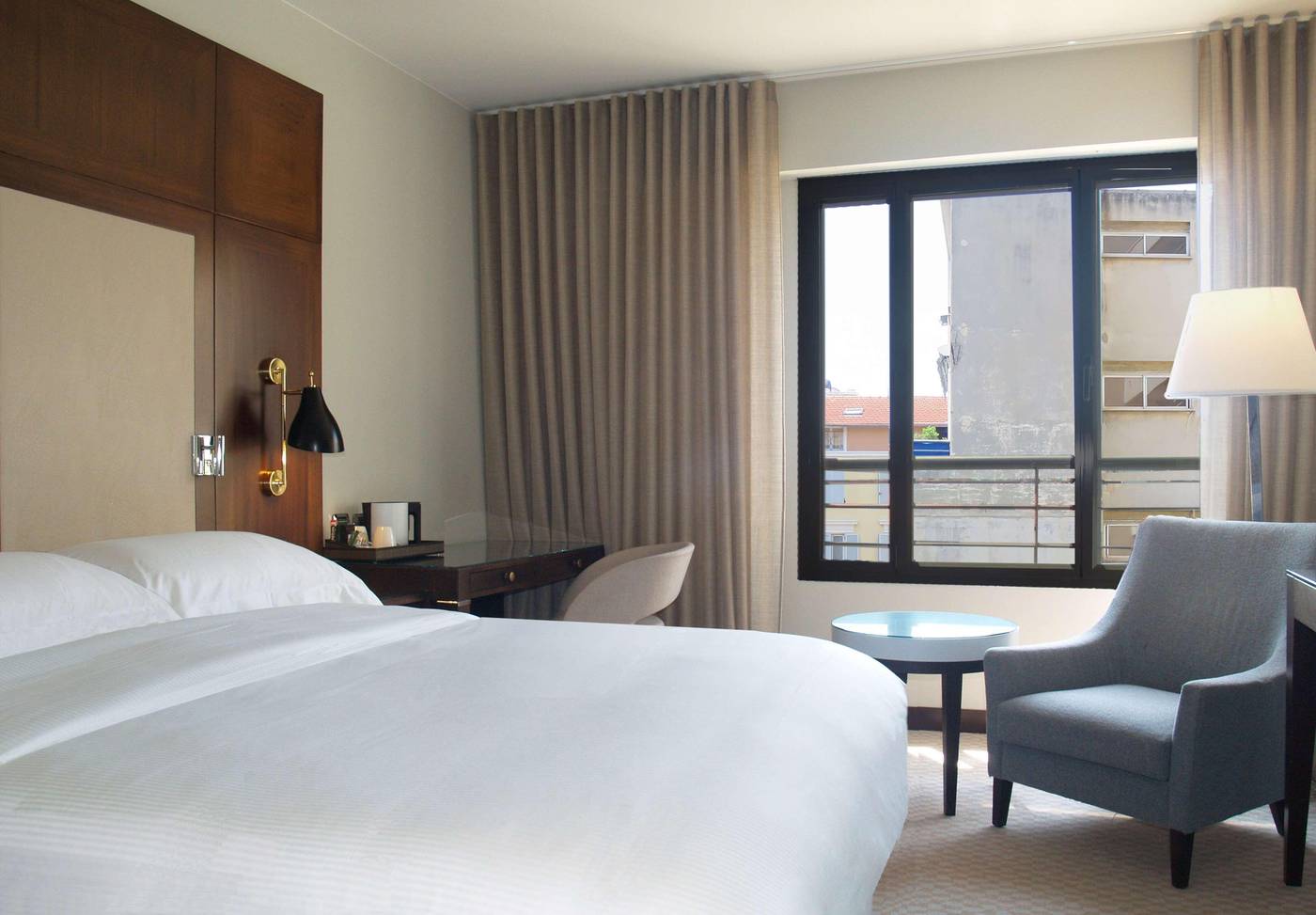 Hyatt-Regency-Nice-Palais-De-La-Mediterranee-Room-24