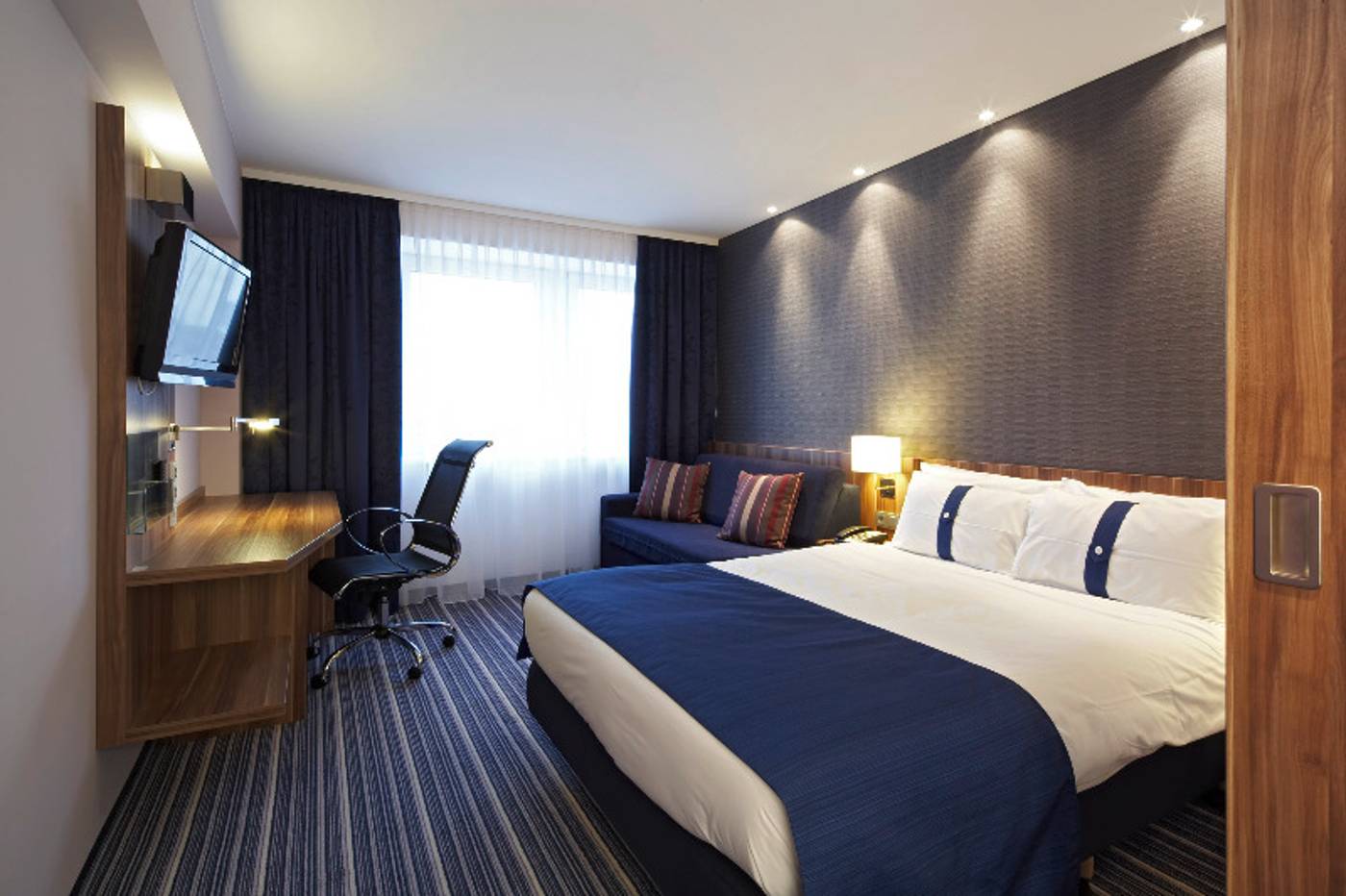 Premier Inn Nürnberg City Centre-Germany-Nuremberg-Room-4