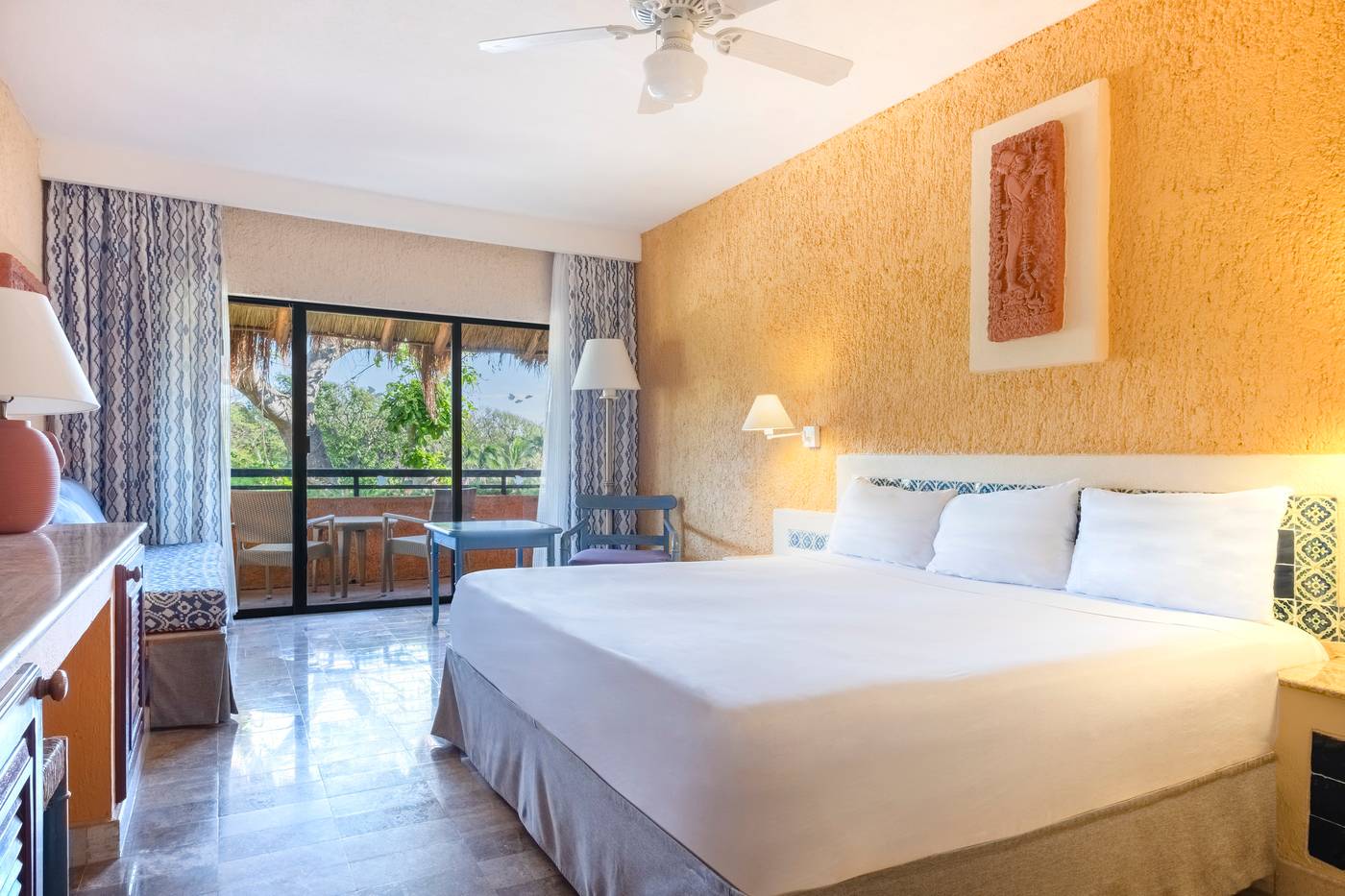 Iberostar-Waves-Tucan-Room-16