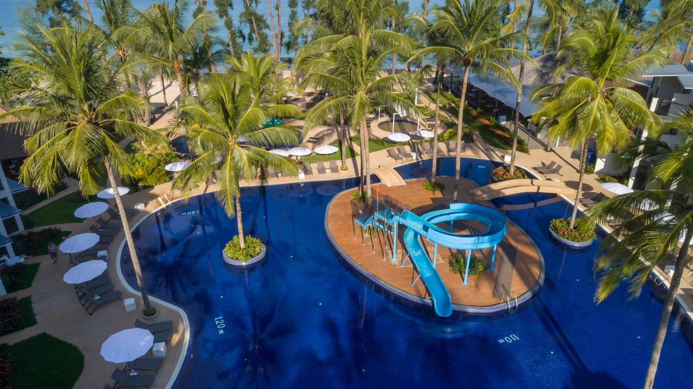 Sunwing-Bangtao-Beach-General-view-1