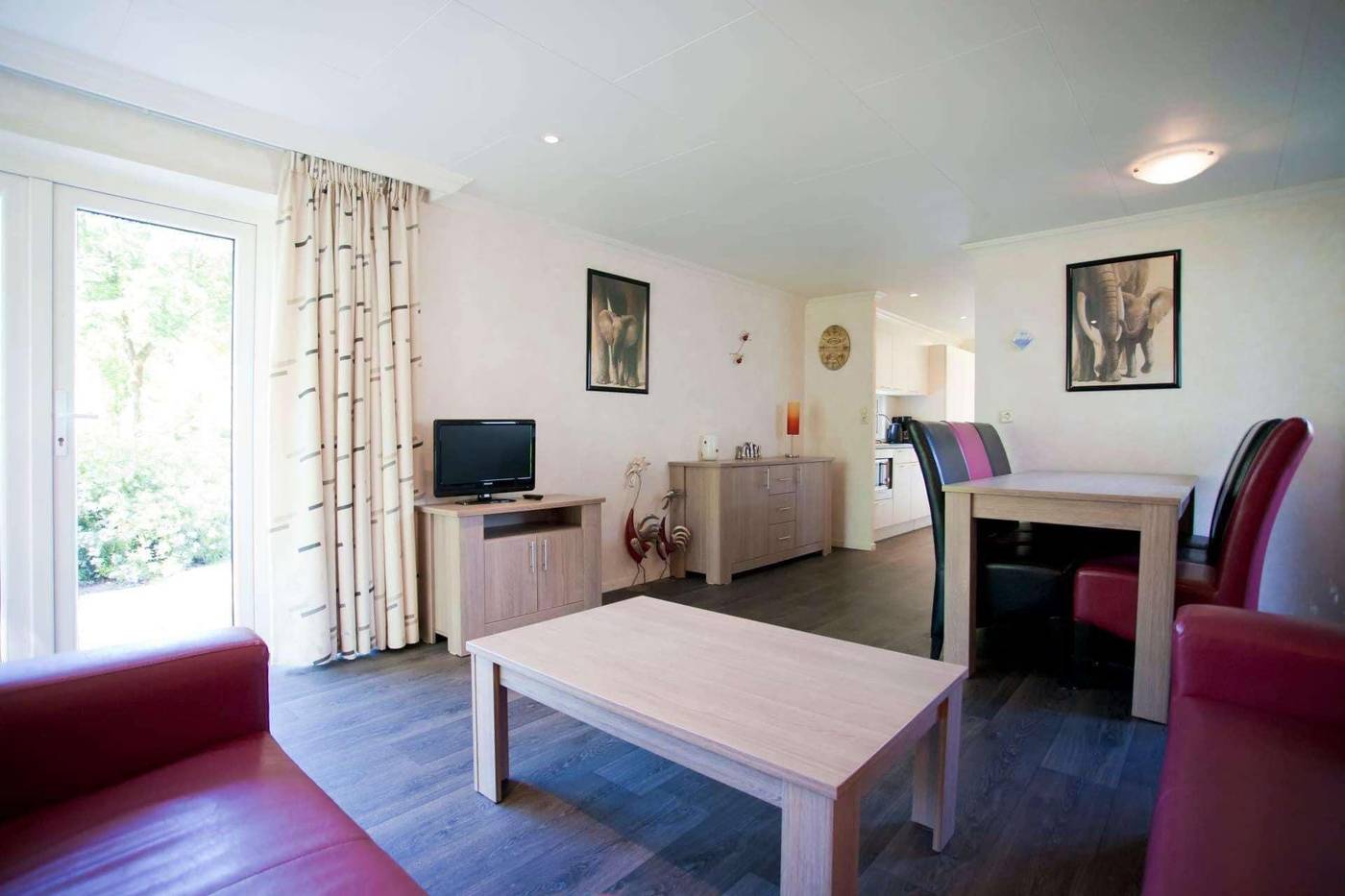 EuroParcs-Buitenhuizen-Room-35