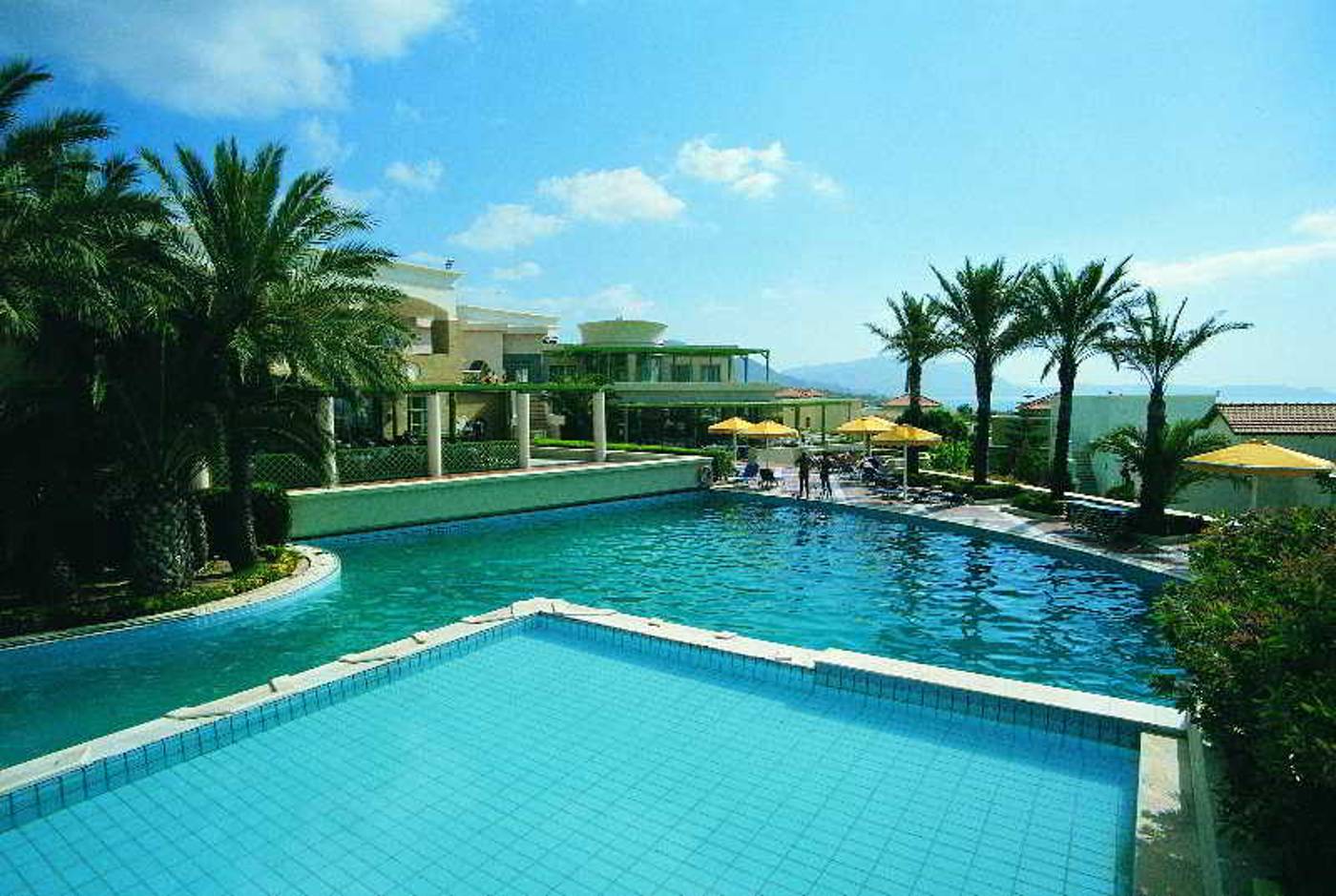 Mitsis-Rodos-Maris-Resort---Spa-Pool-7