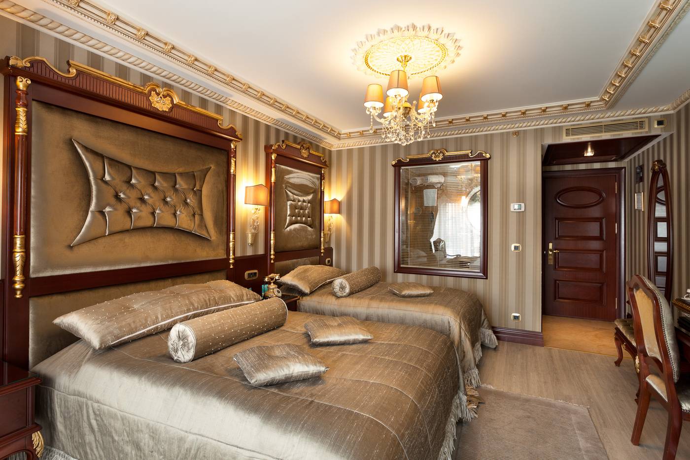Ottoman-s-Life-Hotel-S-Class-Room-4