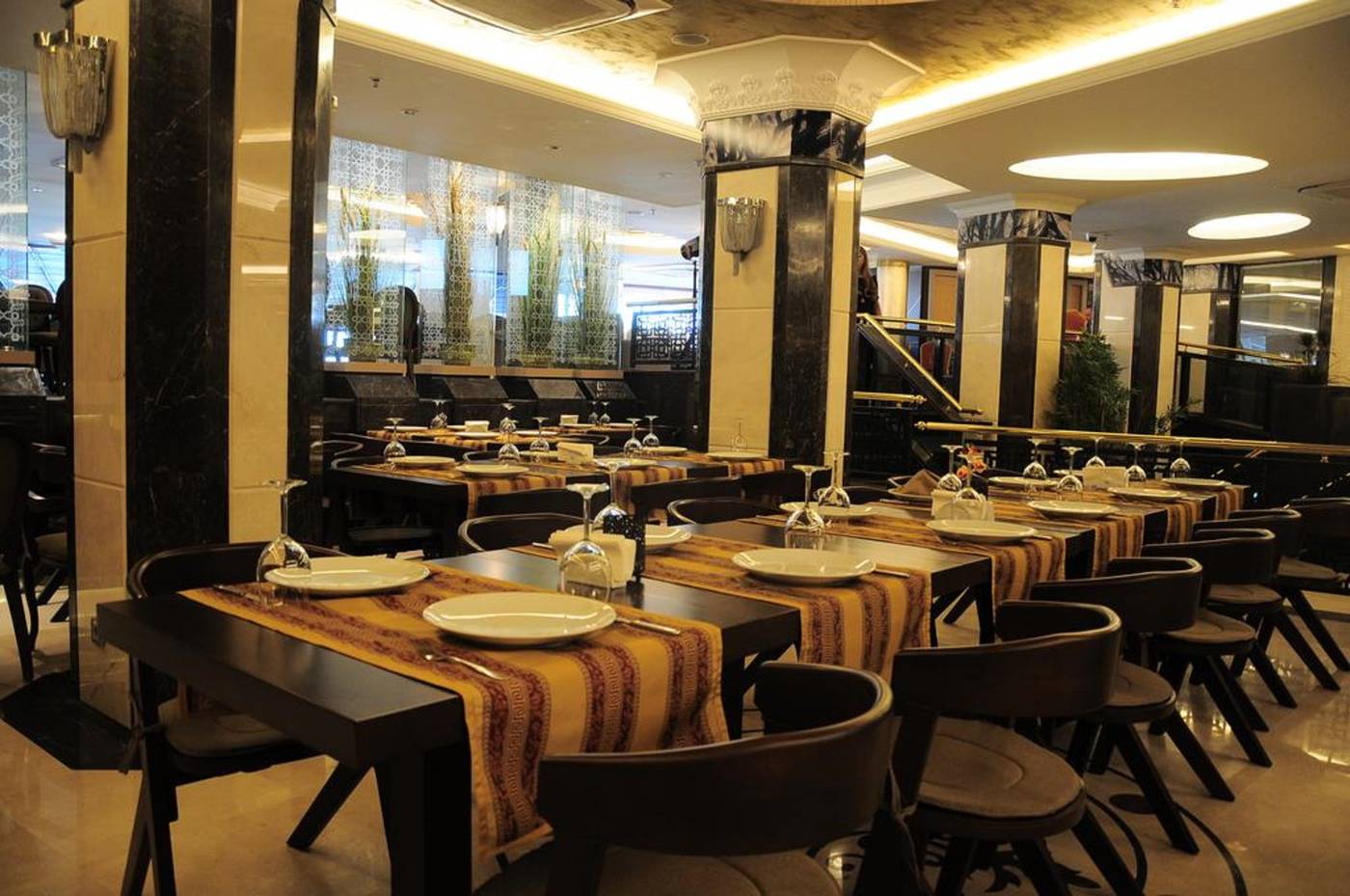 Grand-Star-Restaurant-47