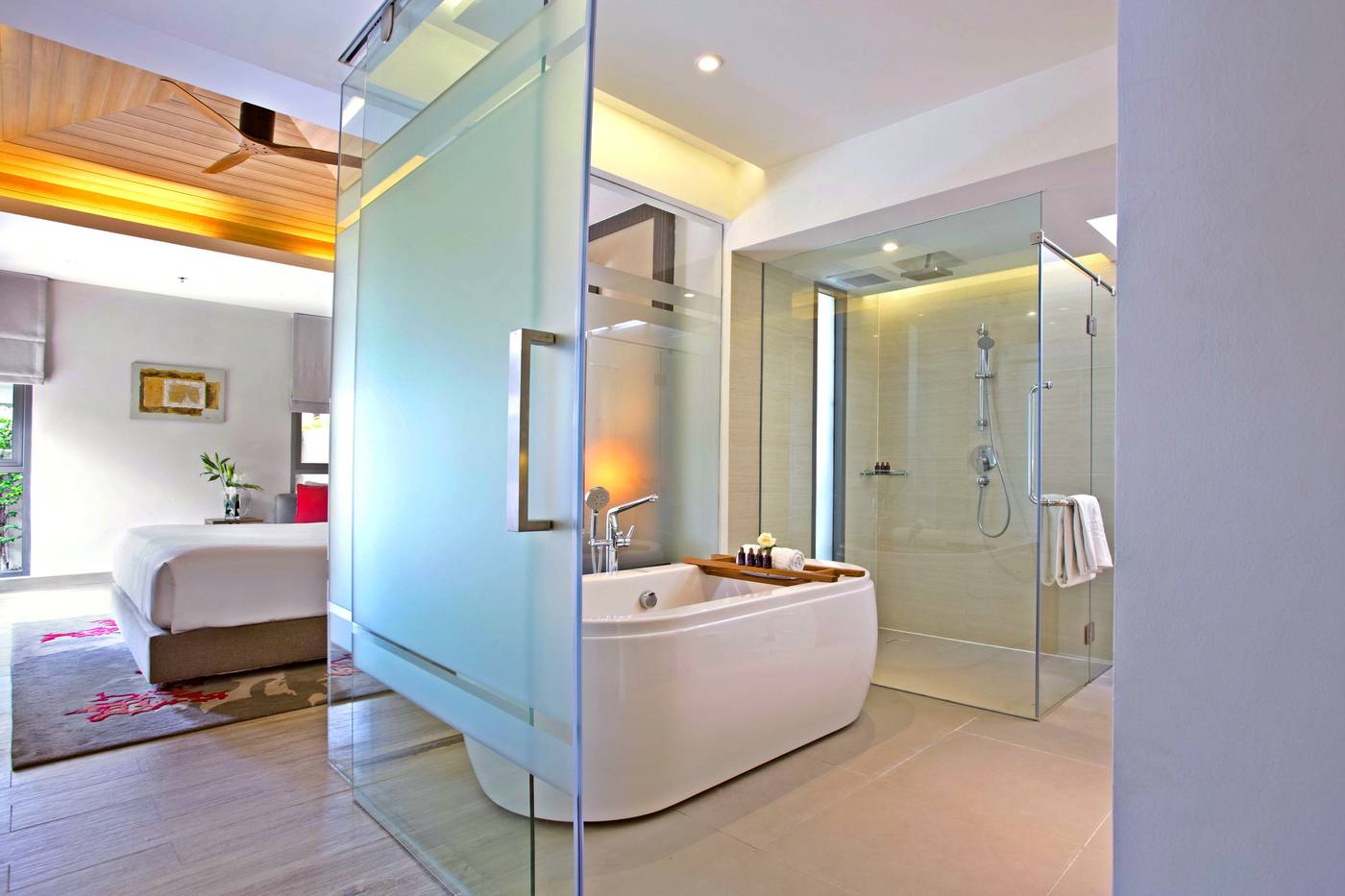 Grand-Mercure-Phuket-Patong-Room-36
