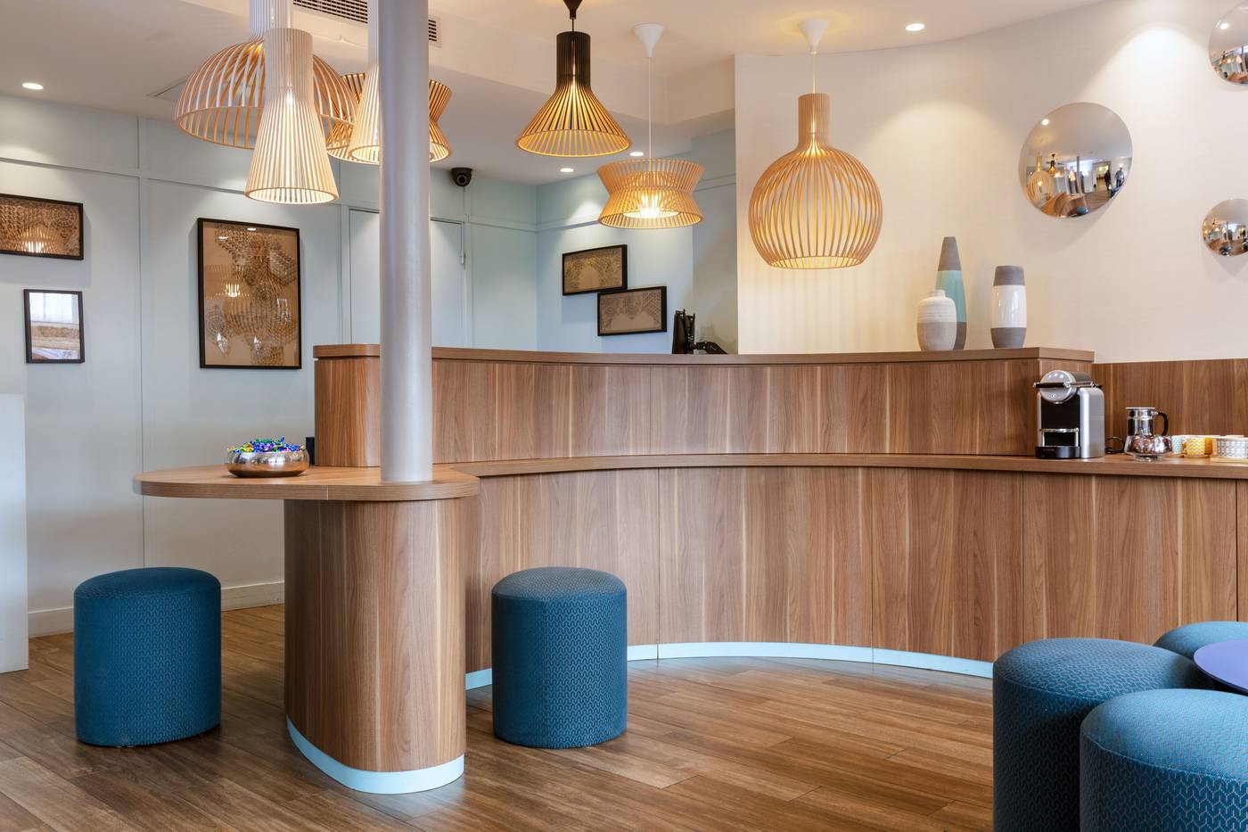 Hotel-des-Nations-Saint-Germain-Lobby-1