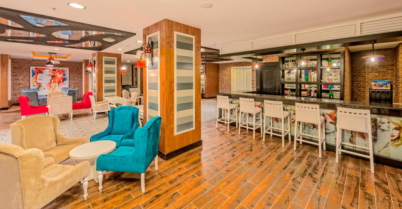 Serenis-Hotel-Bar-19