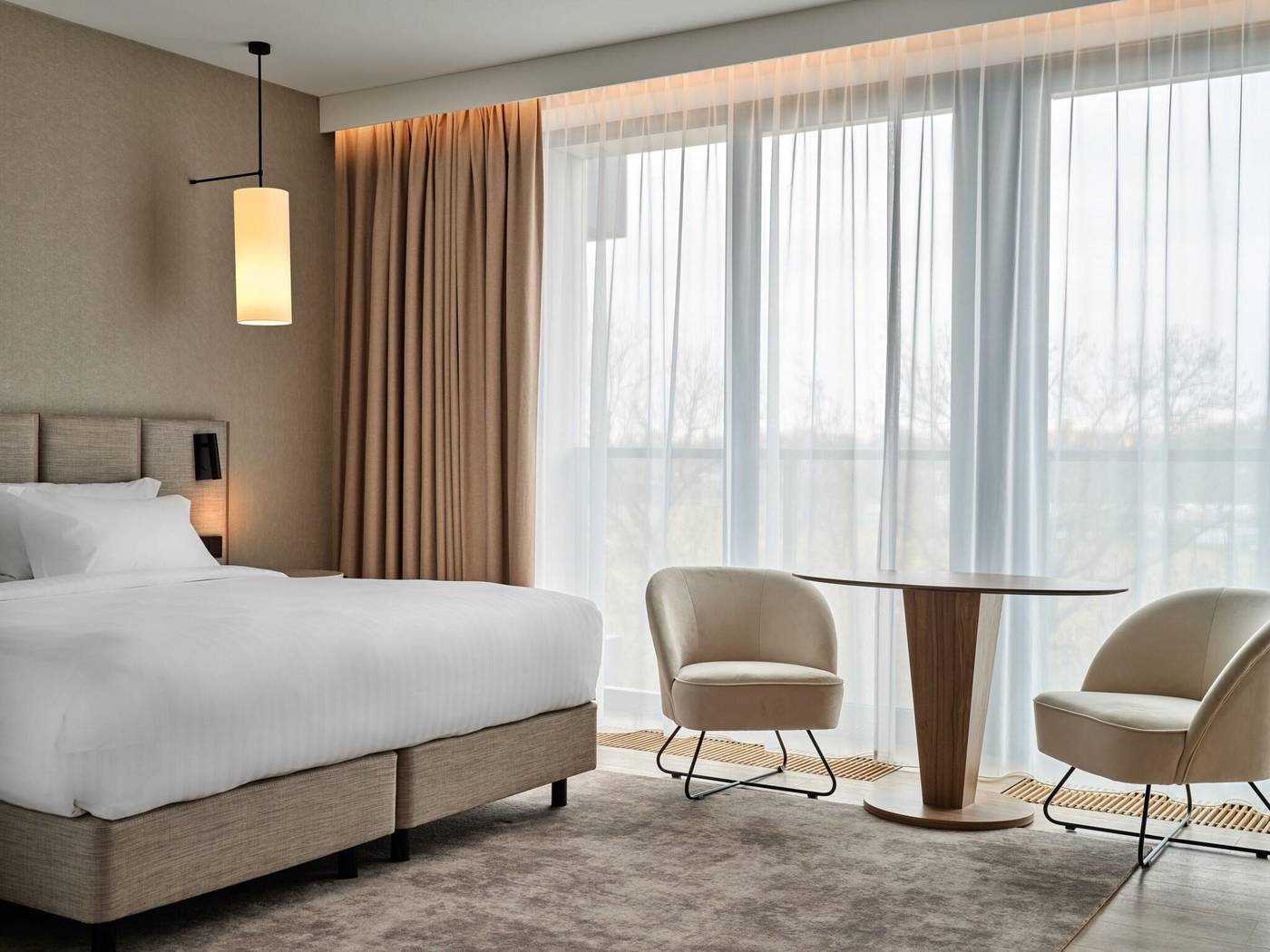 AC-Hotel-by-Marriott-Krakow-Room-39