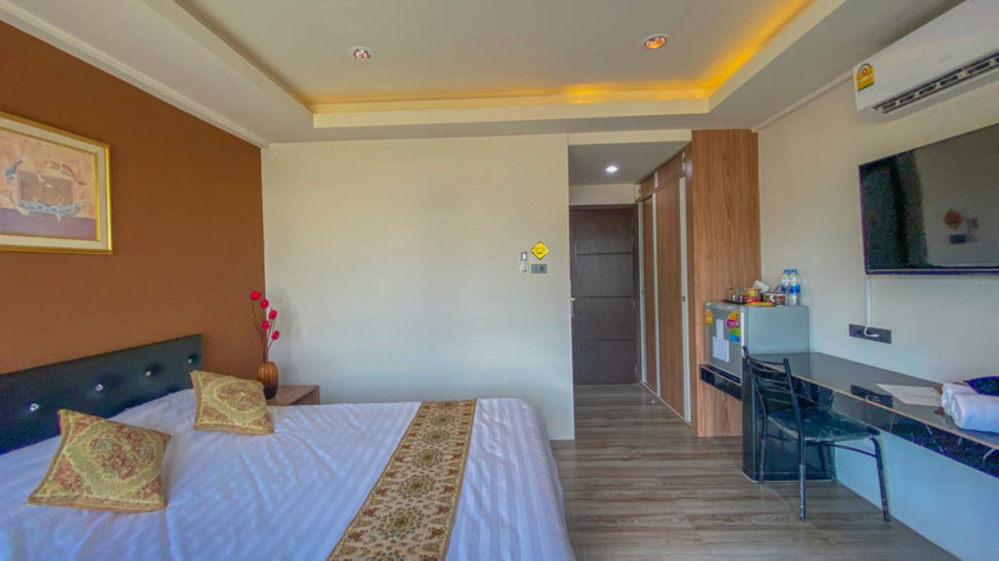 Plearnwan-Deluxe-Mansion-by-ZUZU-Room-10