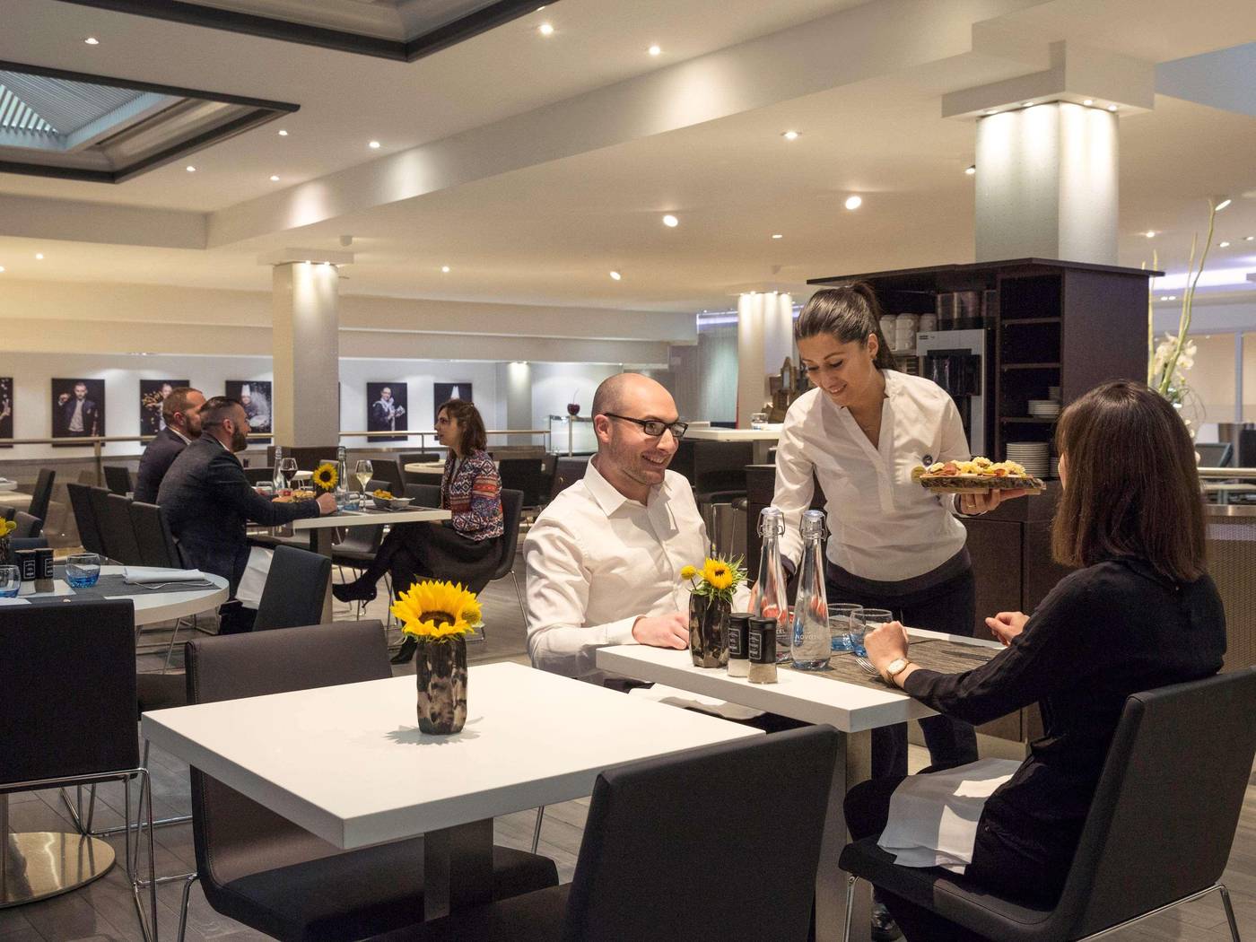 Novotel-Geneve-Centre-Restaurant-11