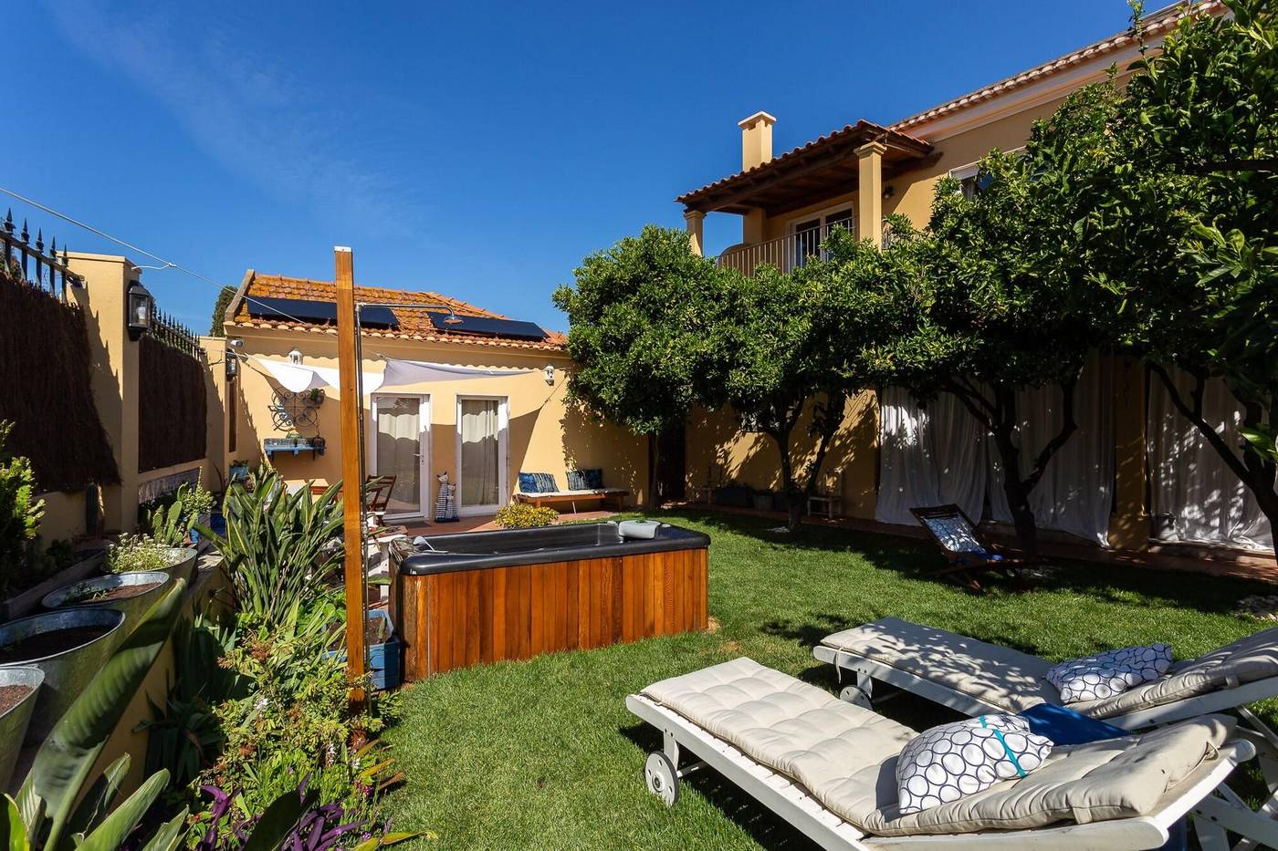 Geronimo-Guest-House-Bel-m-Terrace-46