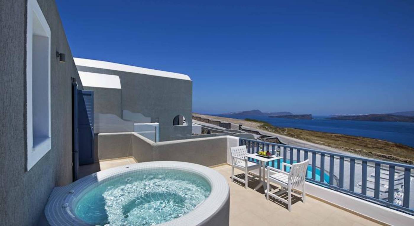 Acroterra Rosa Luxury Suites in Santorini, Greece