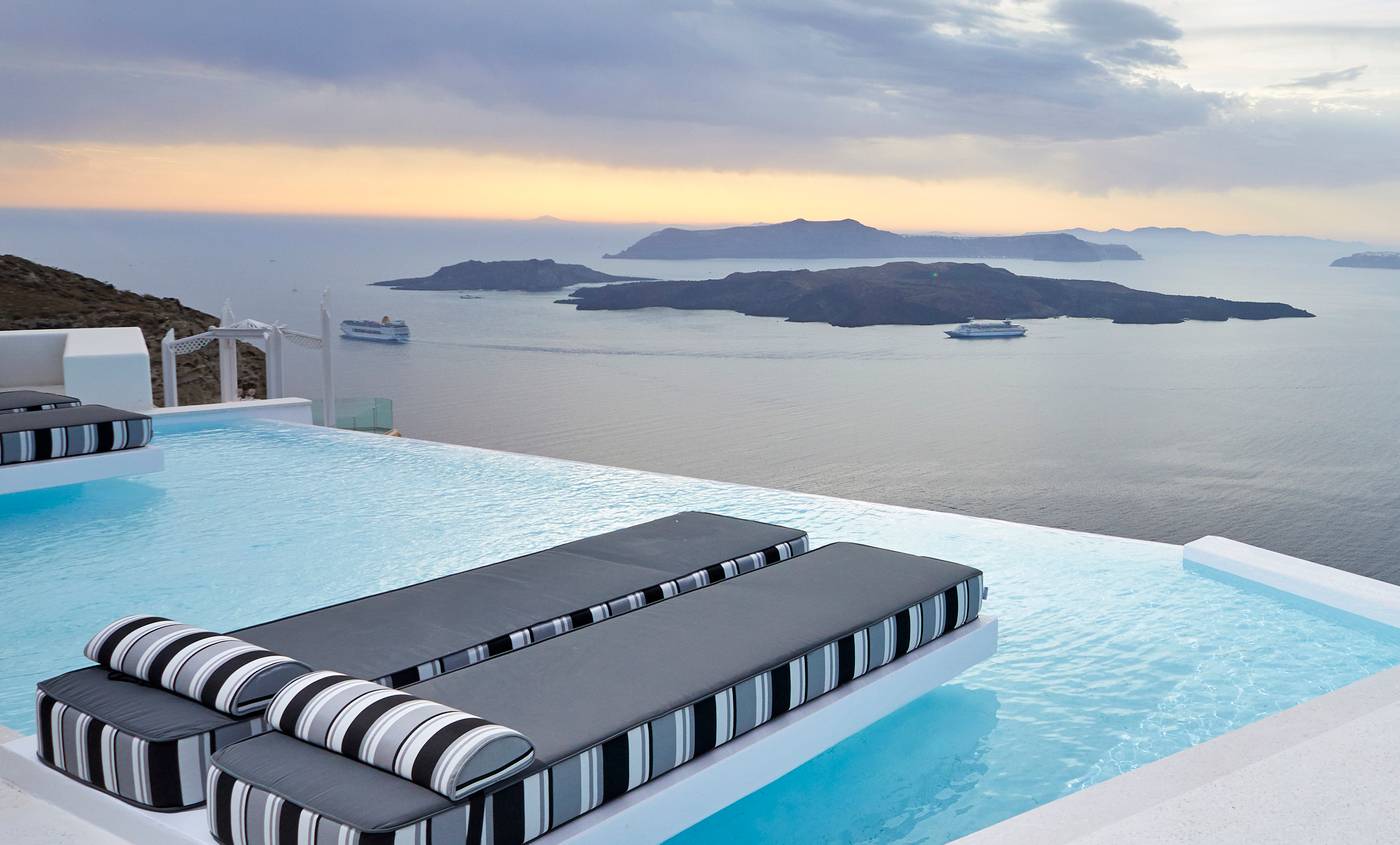 Alti-Santorini-Suites-Room-58