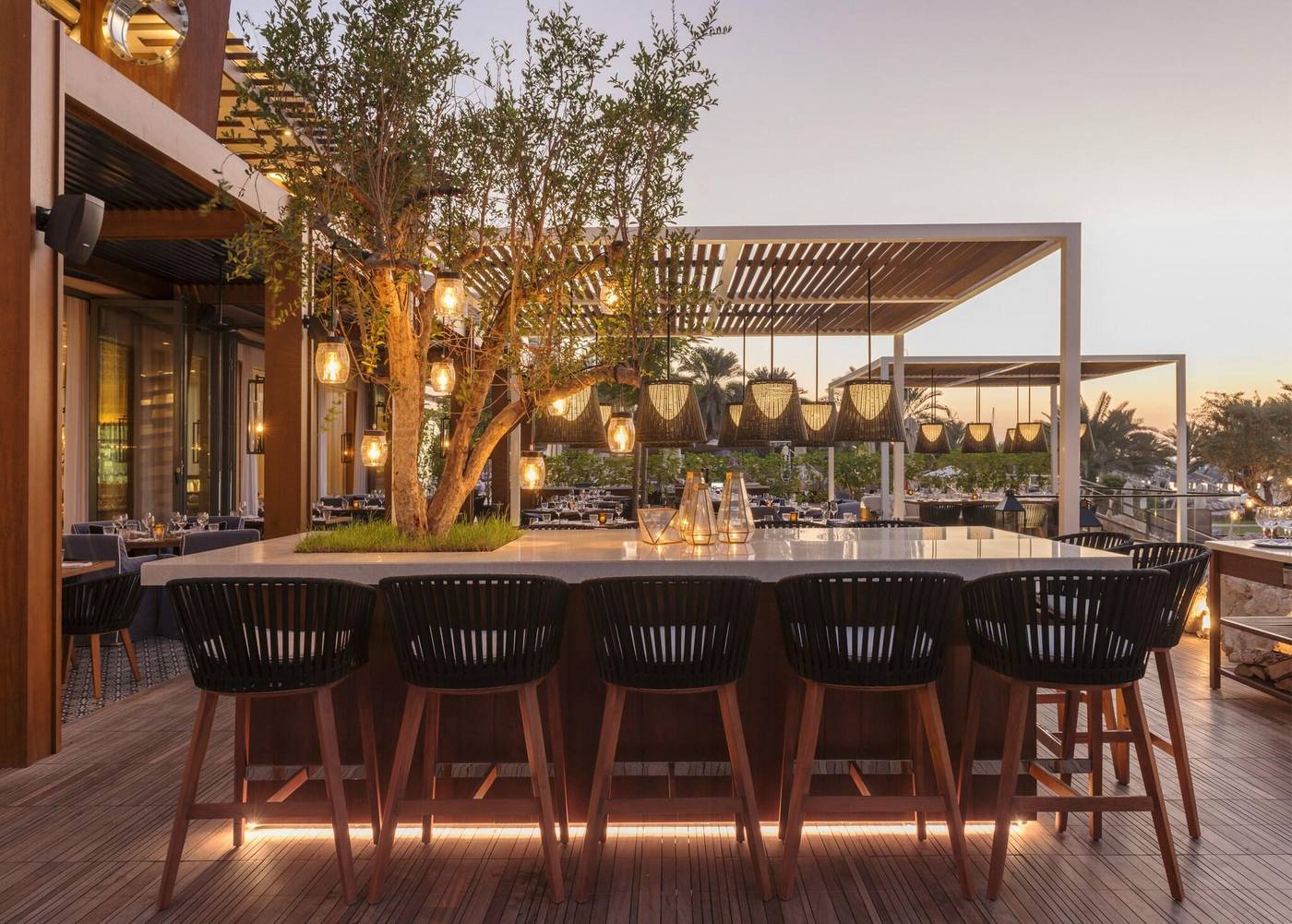 The-Westin-Dubai-Mina-Seyahi-Beach-Resort---Marina-Restaurant-30