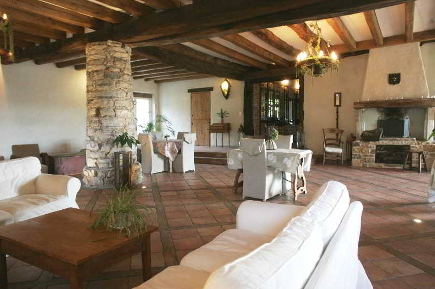 Domaine De Bassilour-France-BIDART-Lobby-4