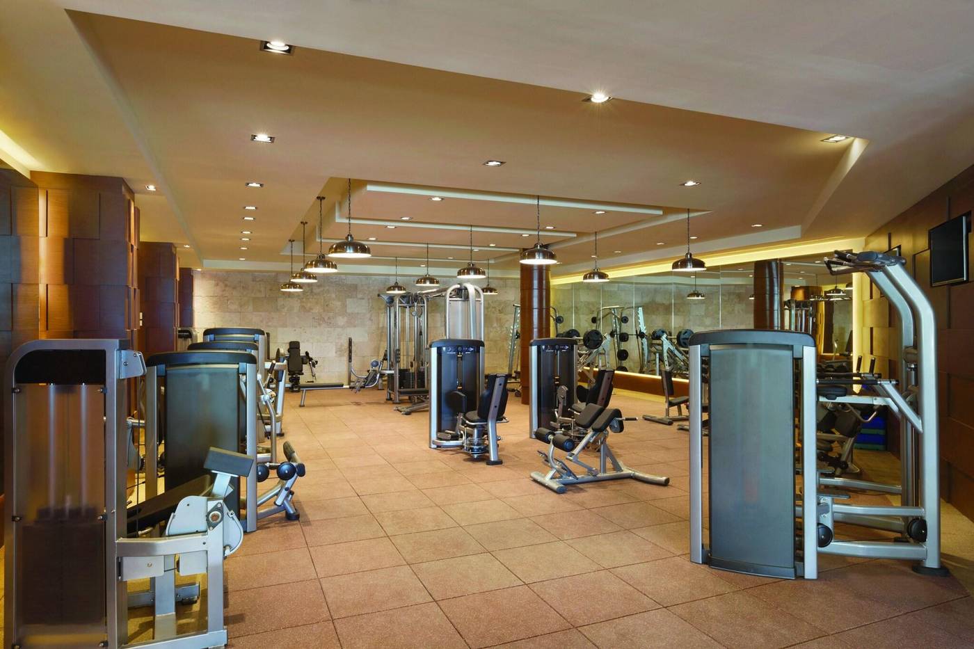 Hyatt-Ziva-Cancun-Sports-and-Entertainment-89