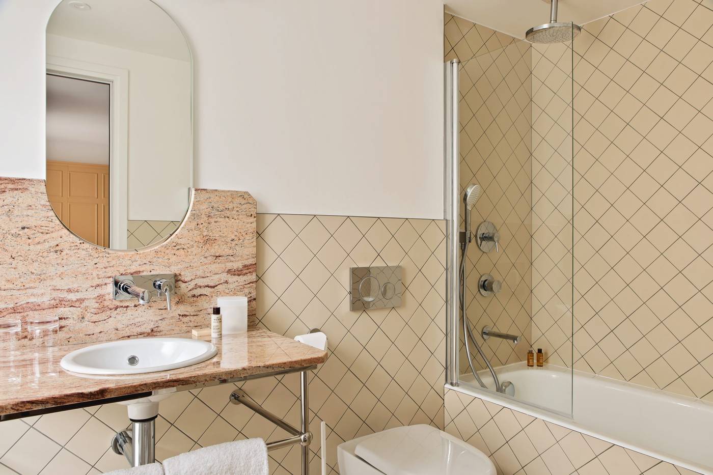 New-Hotel-Lafayette-Room-13