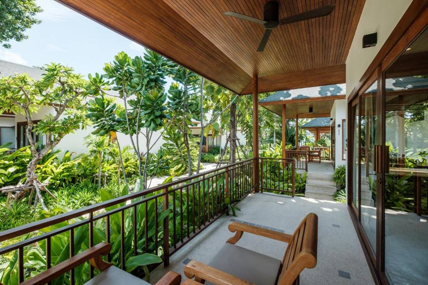 Banana-Fan-Sea-Resort-Room-68