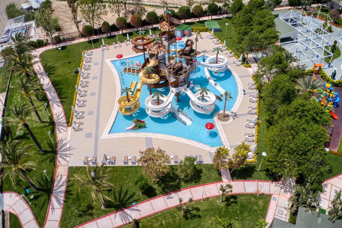 Dobedan-Exclusive-Hotel---Spa-Pool-8