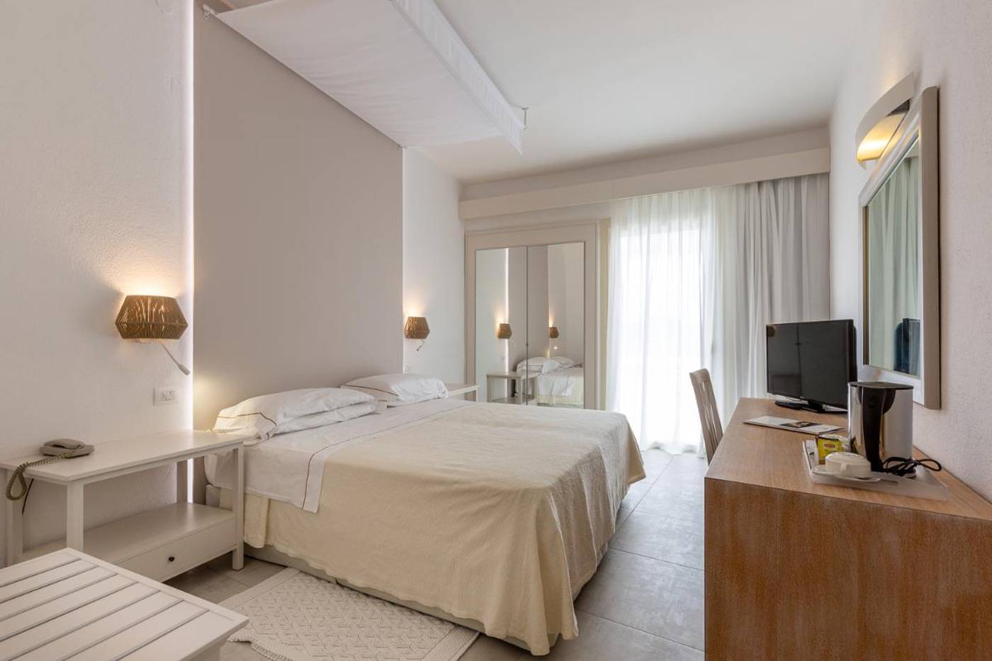 Flamingo-Hotel-Room-21