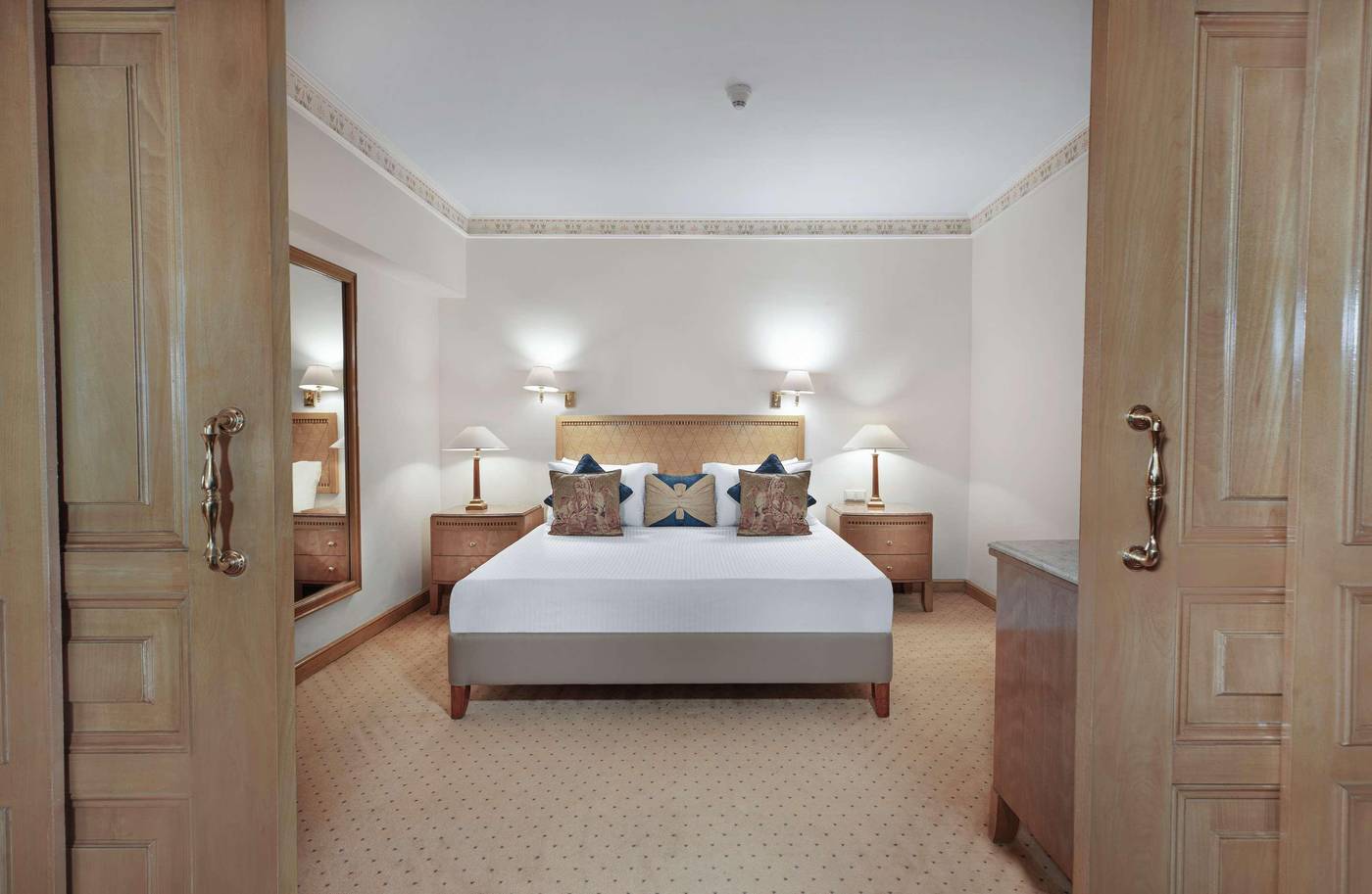 Steigenberger-Nile-Palace-Luxor-Room-53