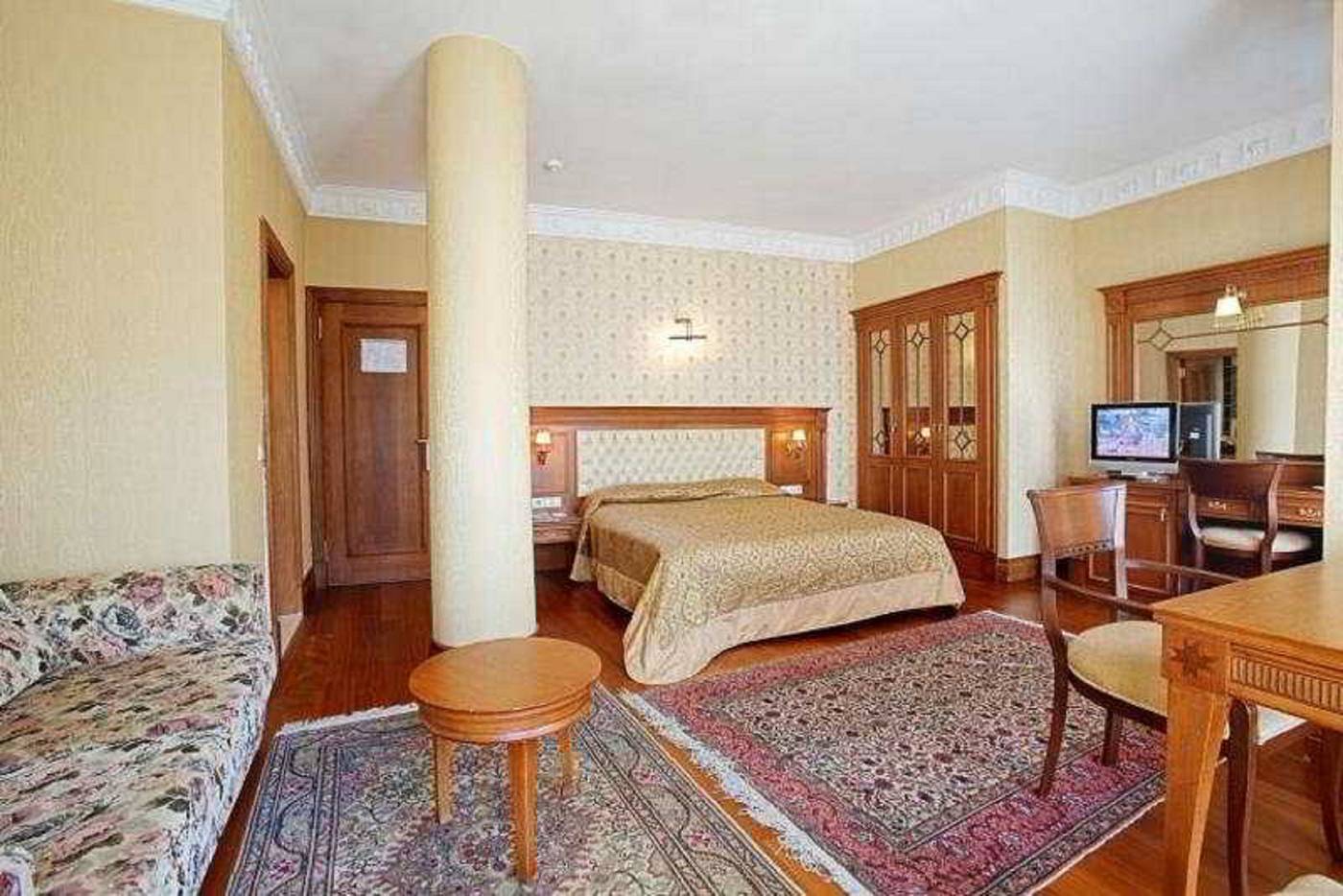 Sumengen-Hotel-Room-15