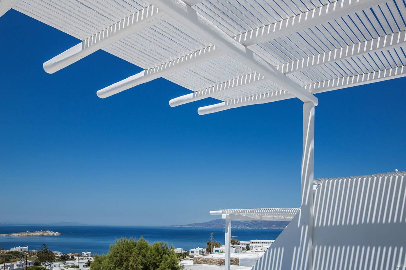 Ostraco-Luxury-Suites-Room-18