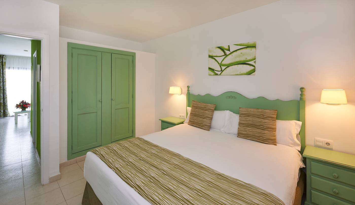 Hesperia-Bristol-Playa-Room-16