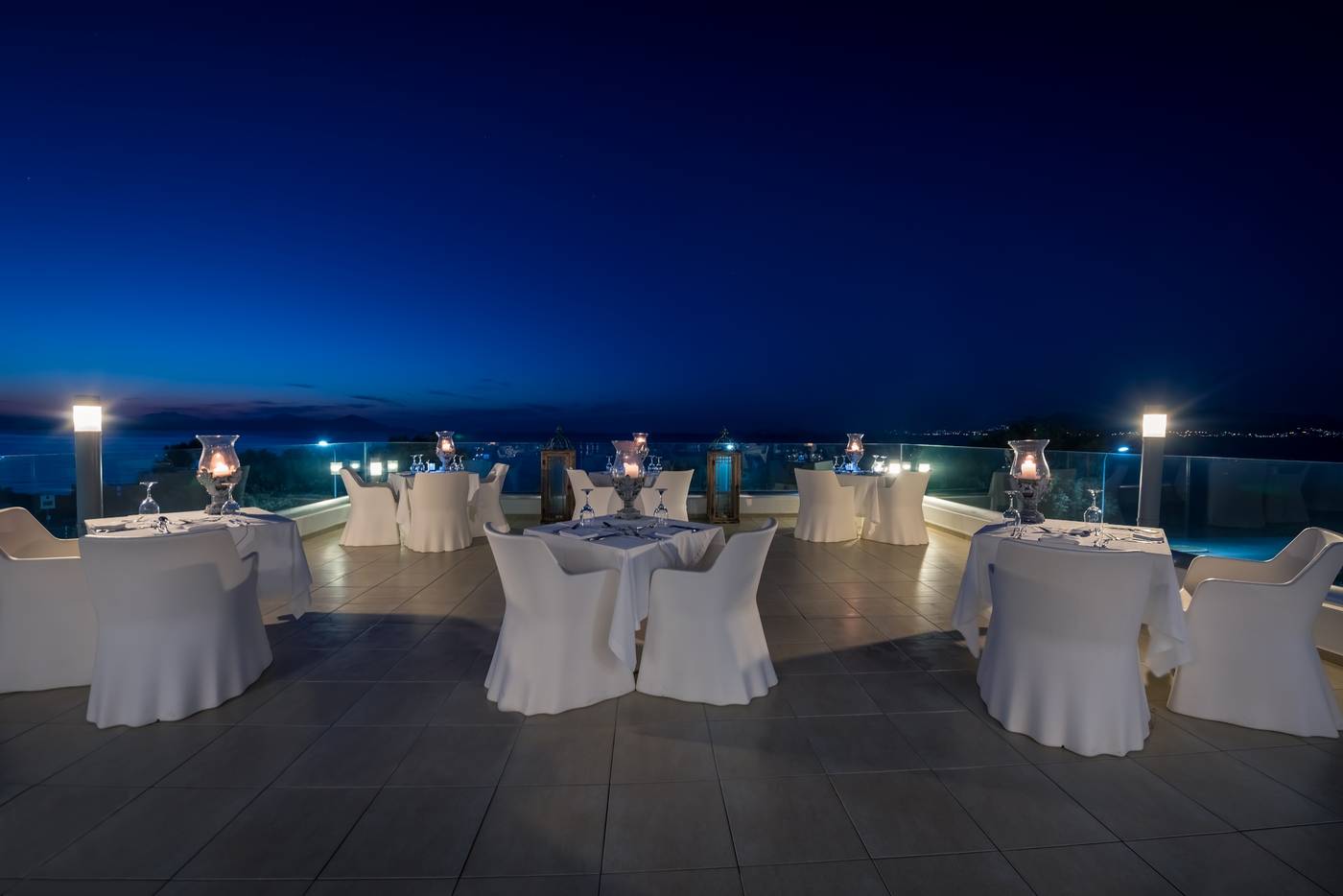 Diamond-Deluxe-Restaurant-89